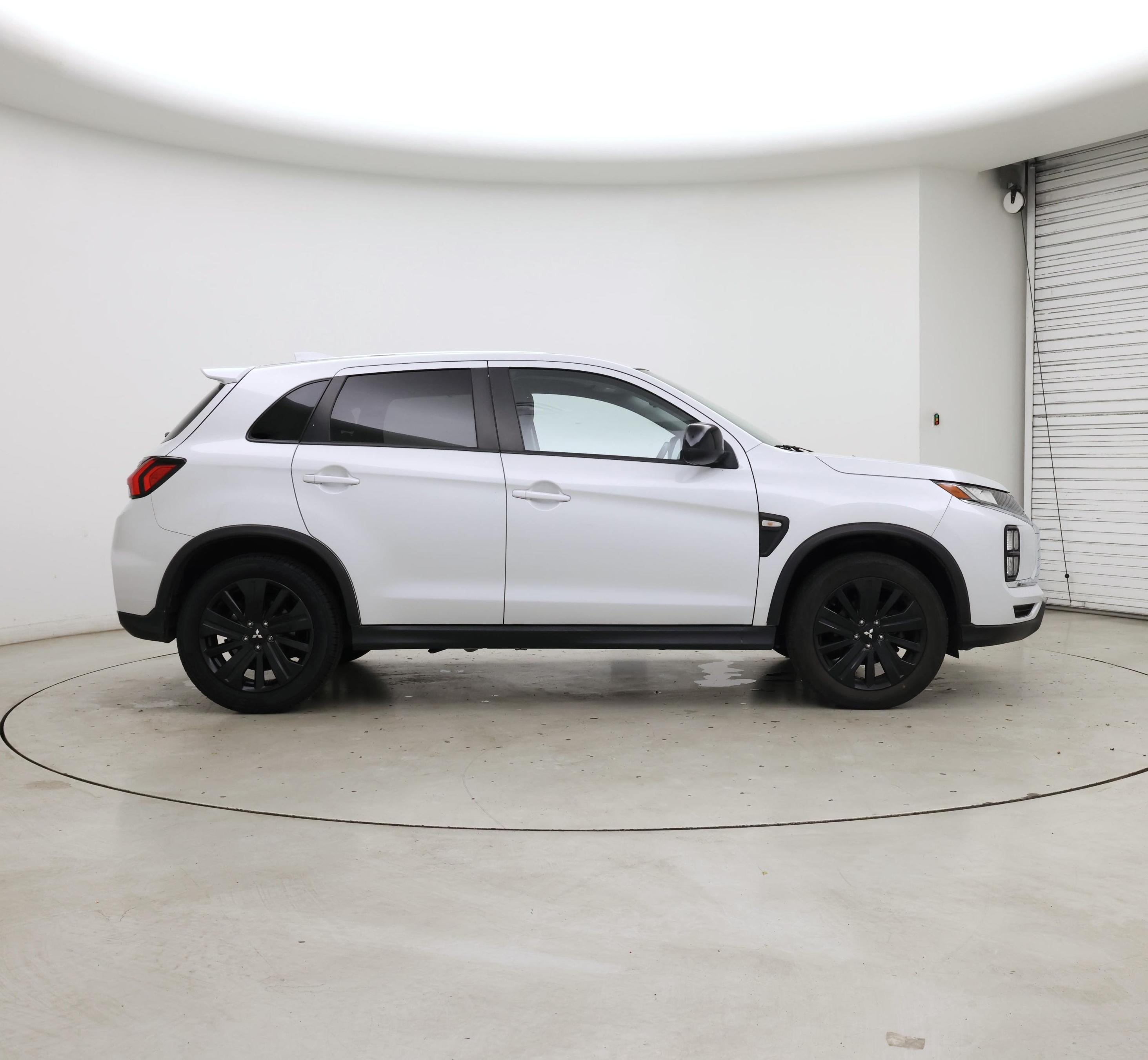 Thumbnail: 2022 Mitsubishi Outlander Sport - 7