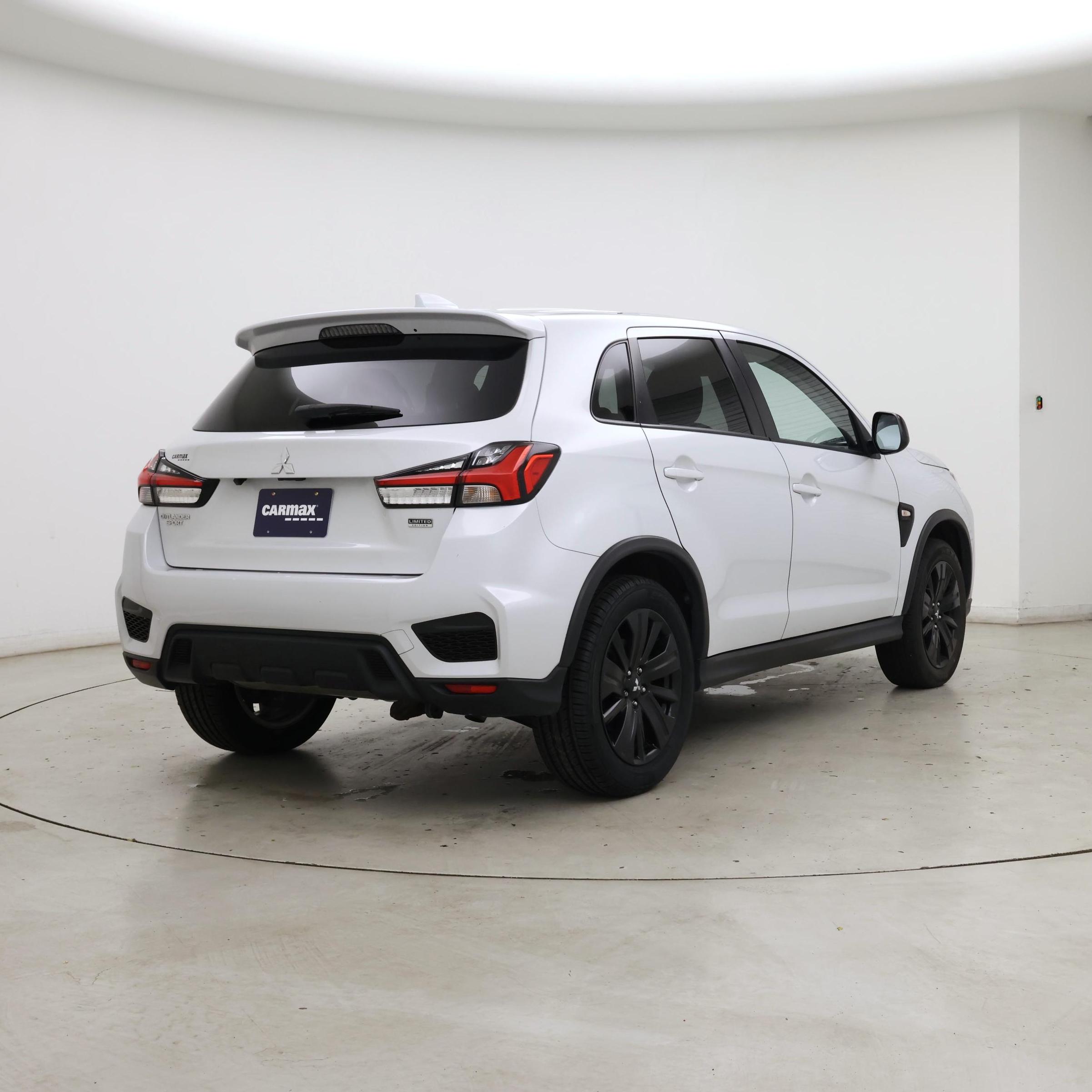 Thumbnail: 2022 Mitsubishi Outlander Sport - 8