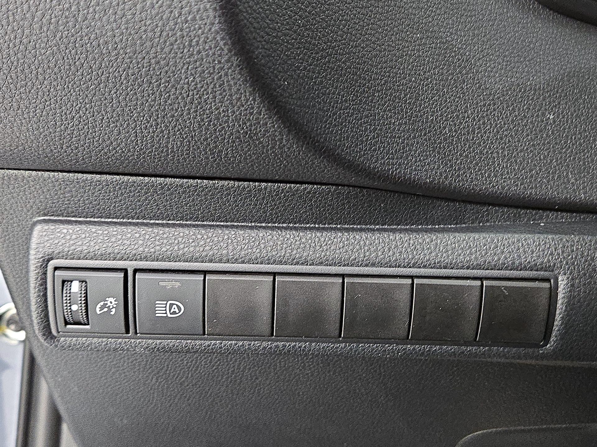 Thumbnail: 2024 Toyota Corolla - 13