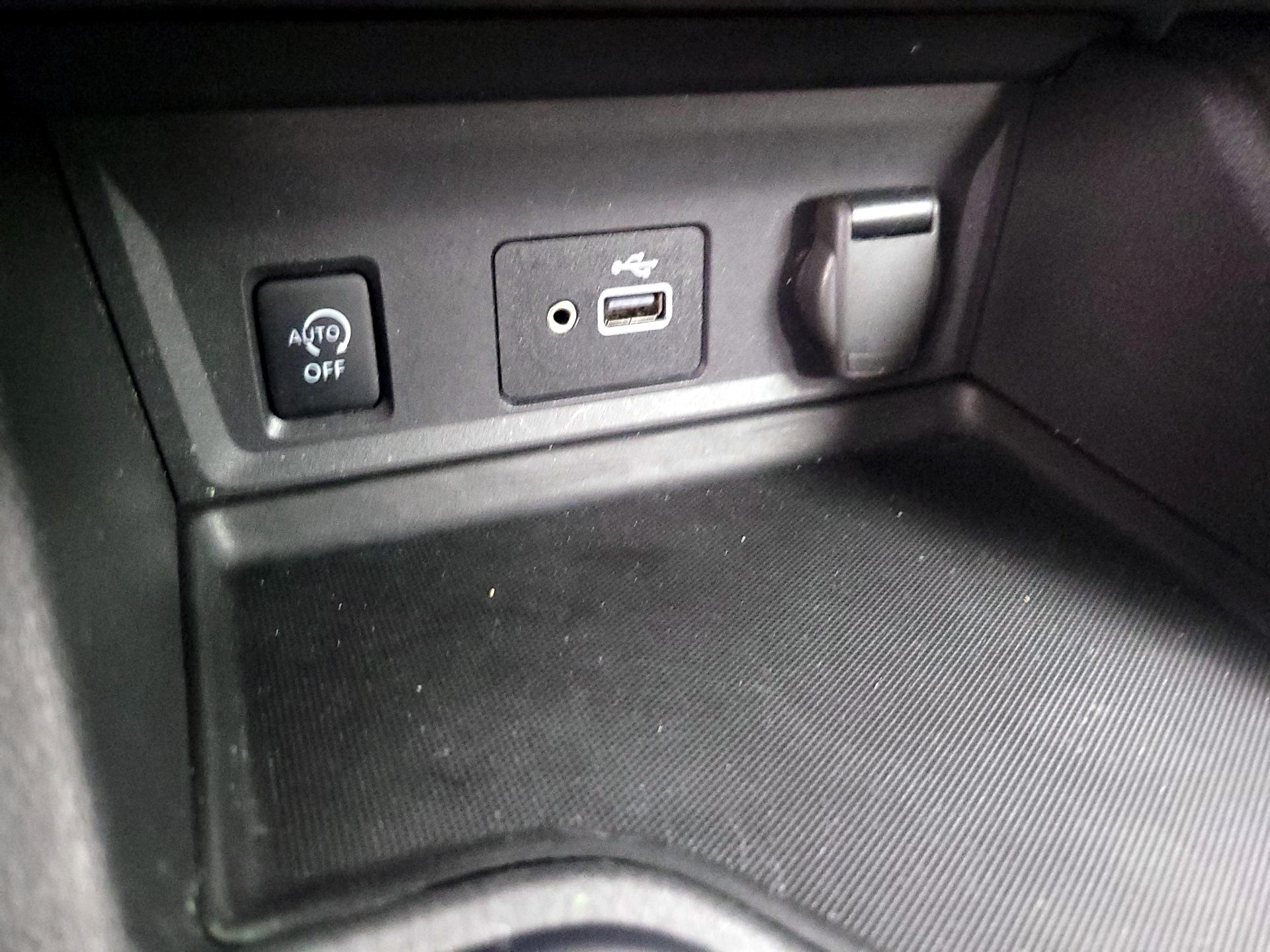 Thumbnail: 2024 Nissan Sentra - 18