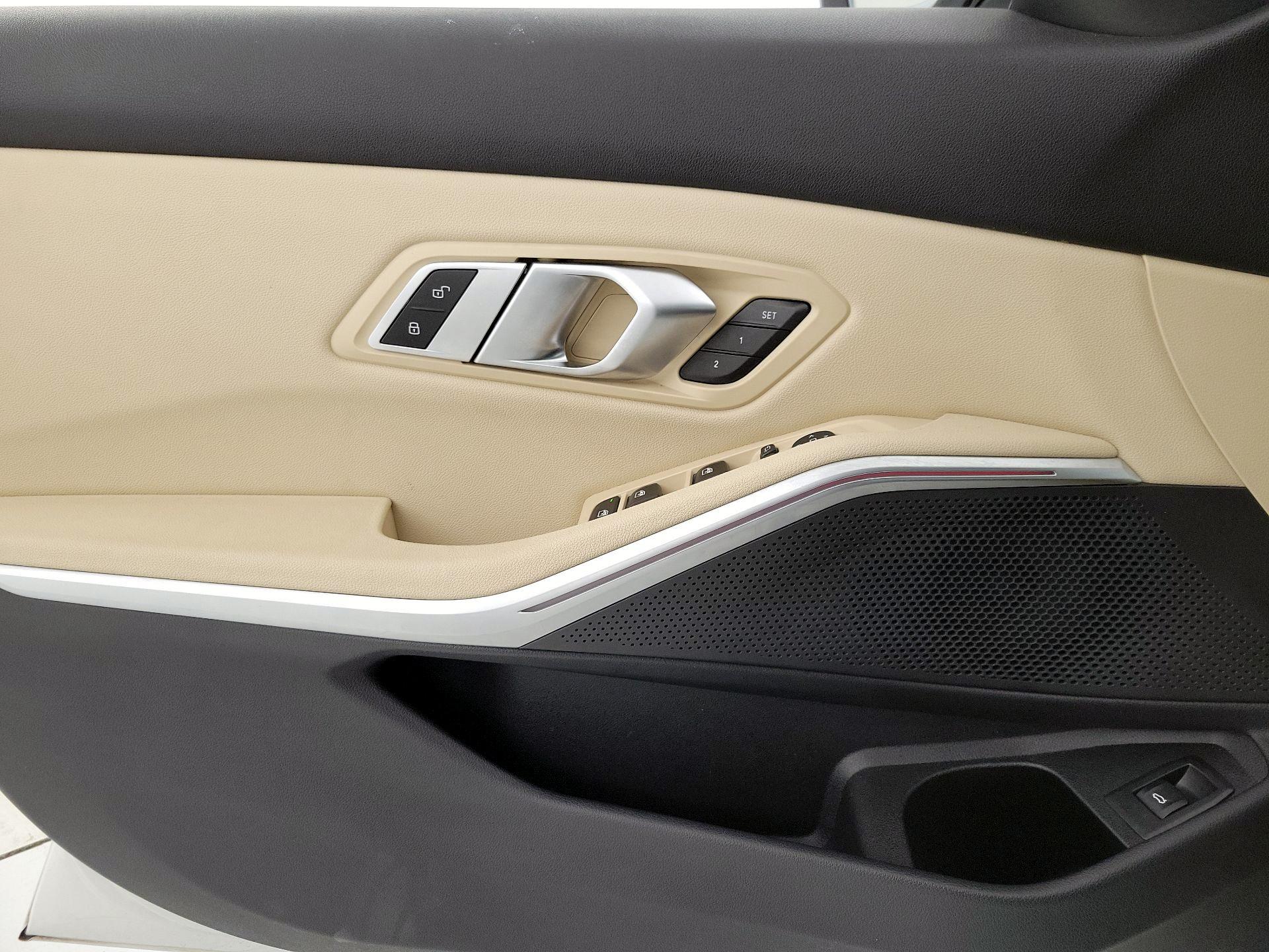 Thumbnail: 2021 BMW 3 Series - 12