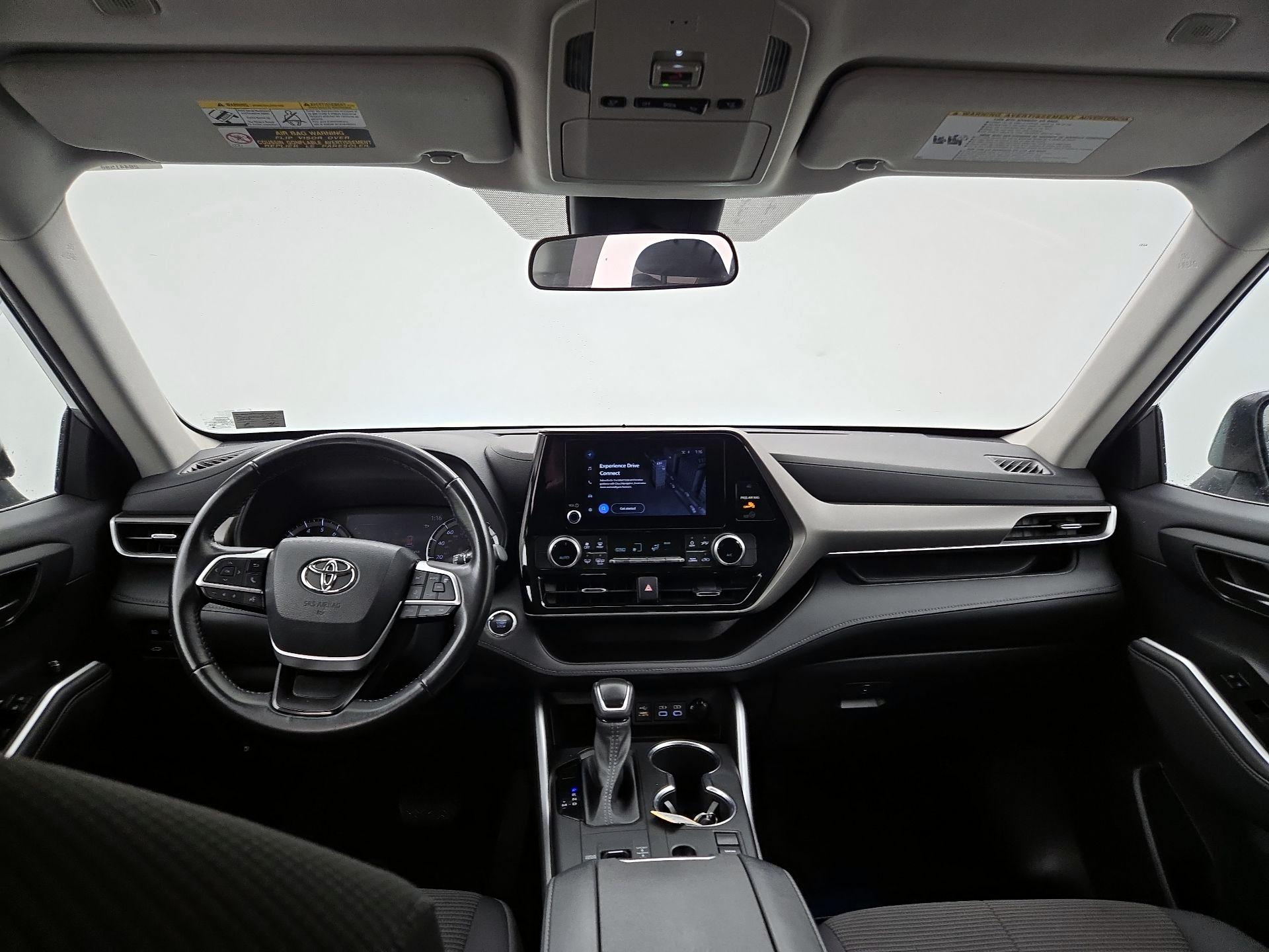 Thumbnail: 2023 Toyota Highlander - 9