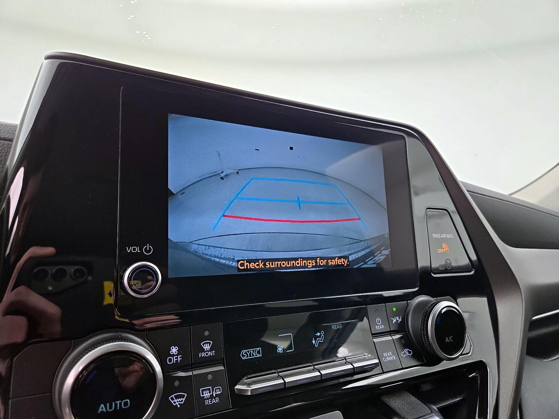 Thumbnail: 2023 Toyota Highlander - 14