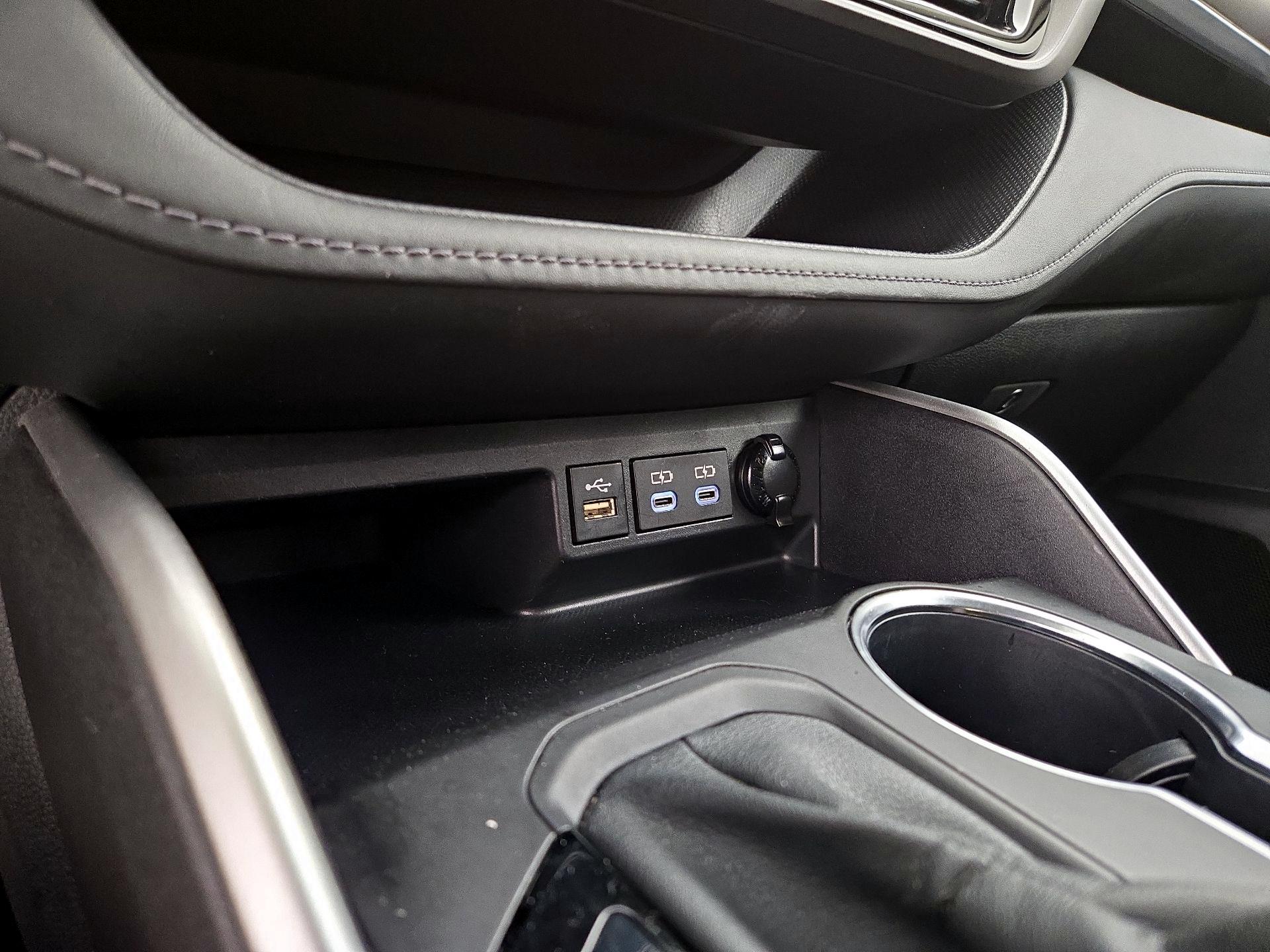 Thumbnail: 2023 Toyota Highlander - 18