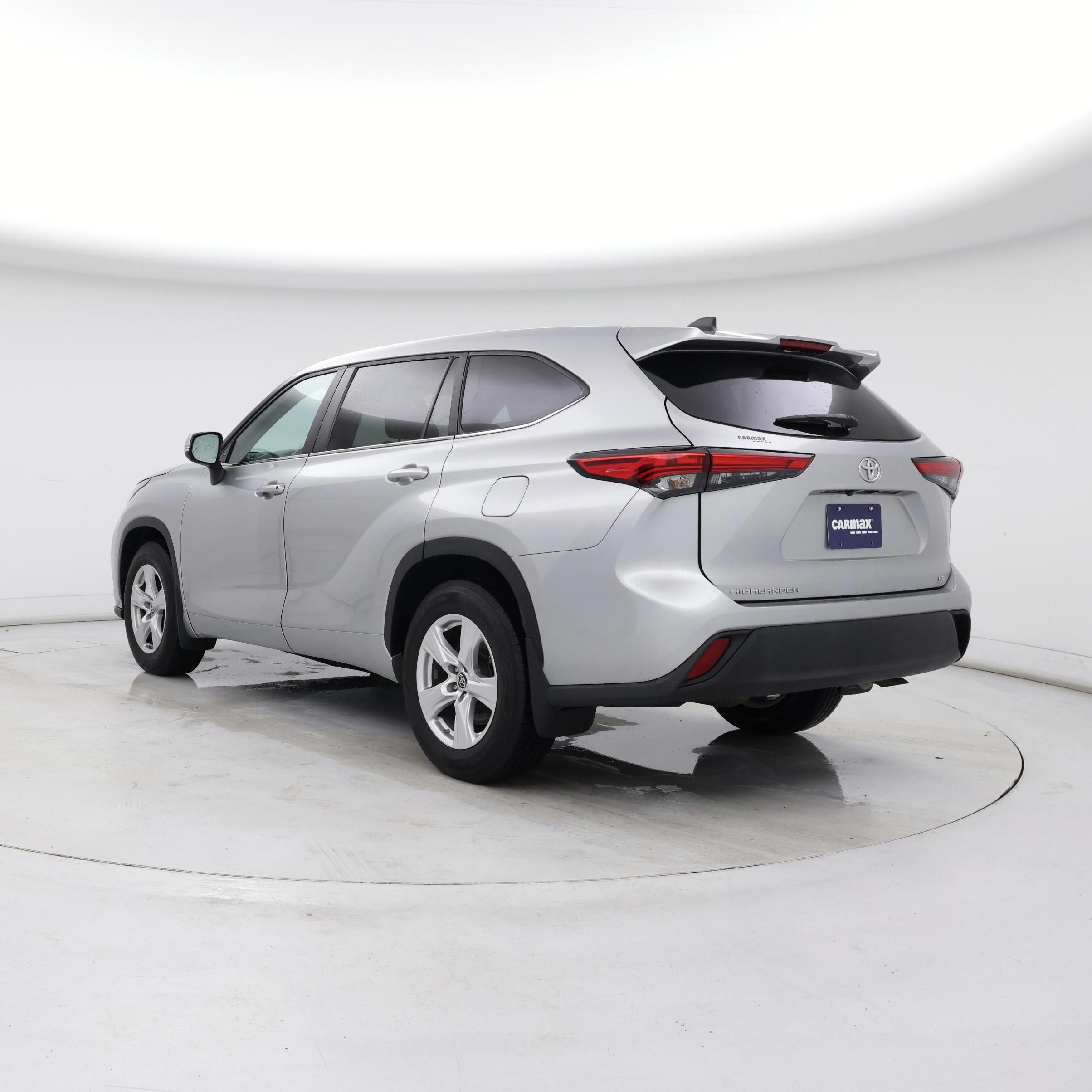 Thumbnail: 2023 Toyota Highlander - 2