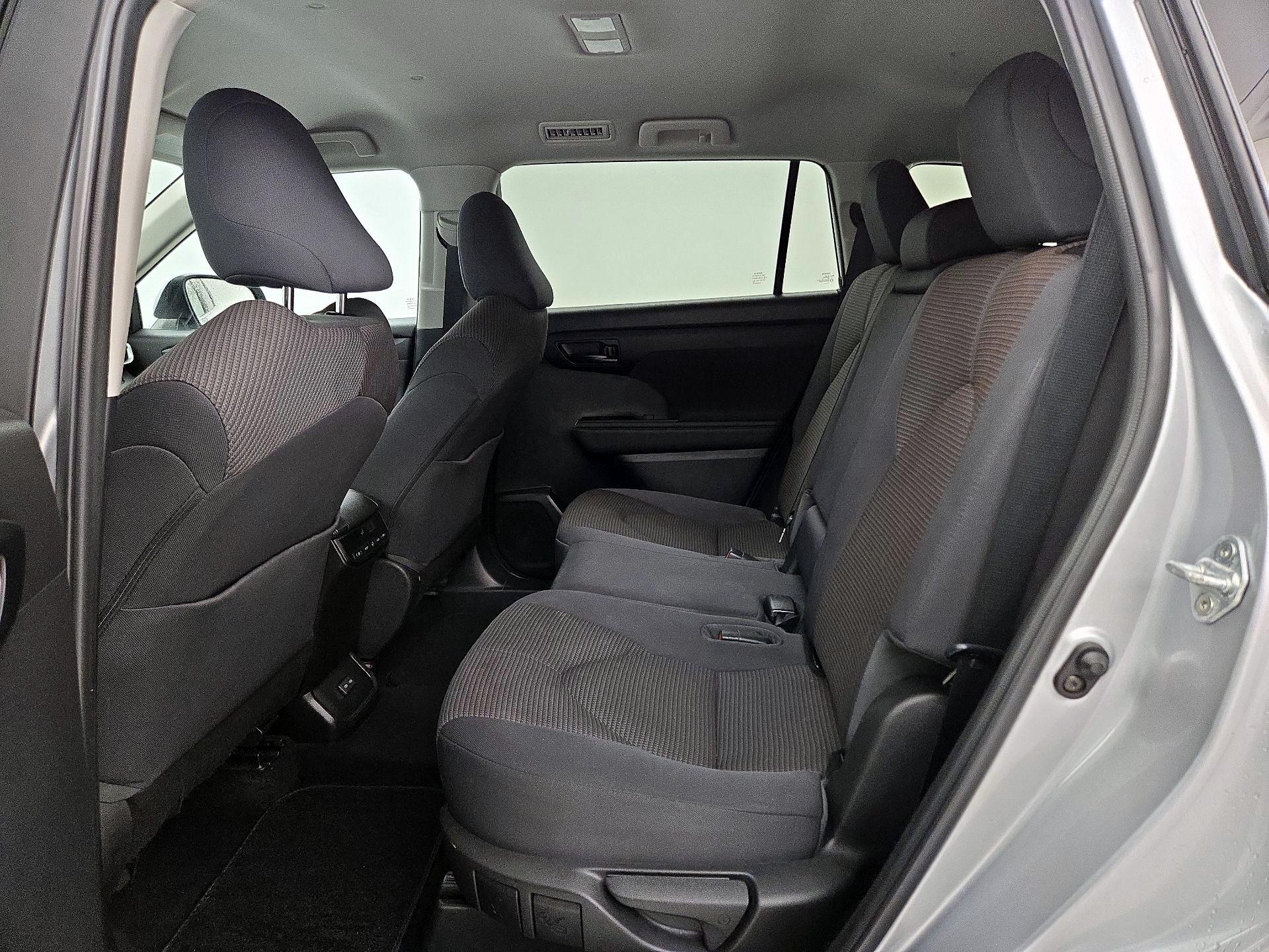 Thumbnail: 2023 Toyota Highlander - 19