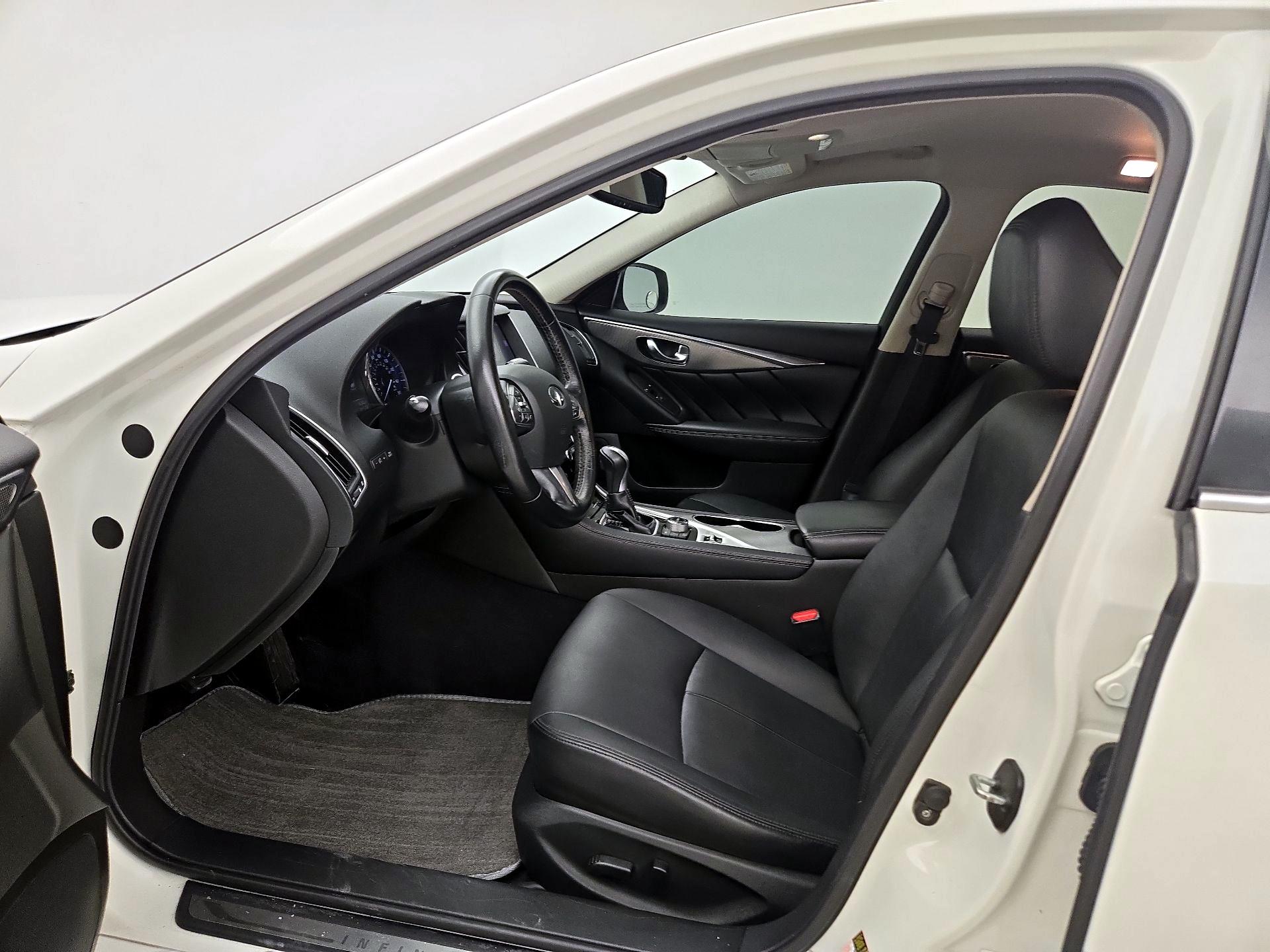 Thumbnail: 2017 INFINITI Q50 - 11