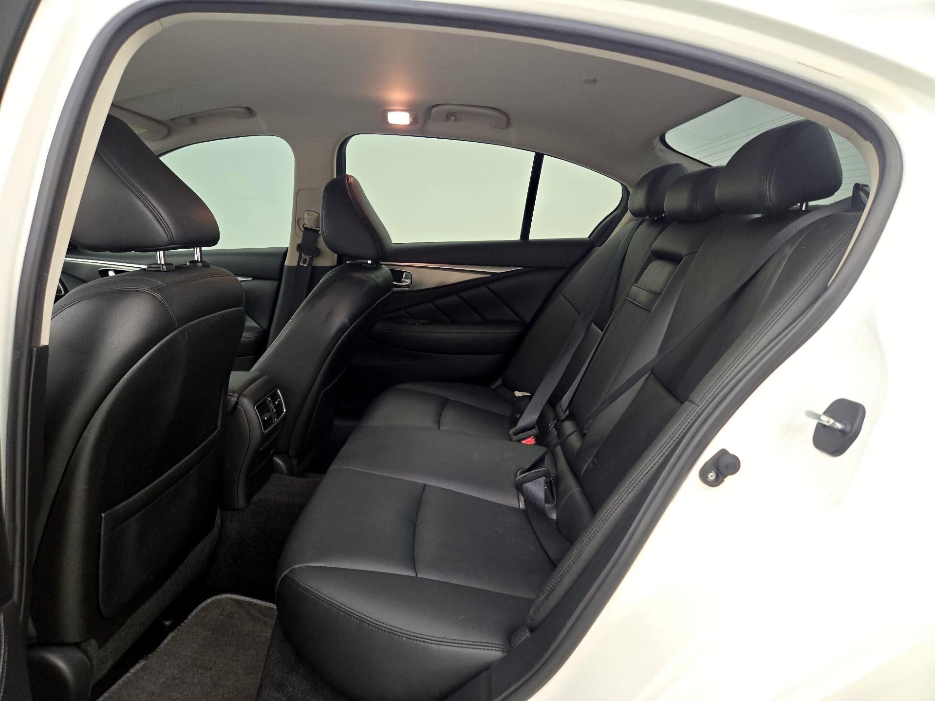 Thumbnail: 2017 INFINITI Q50 - 19