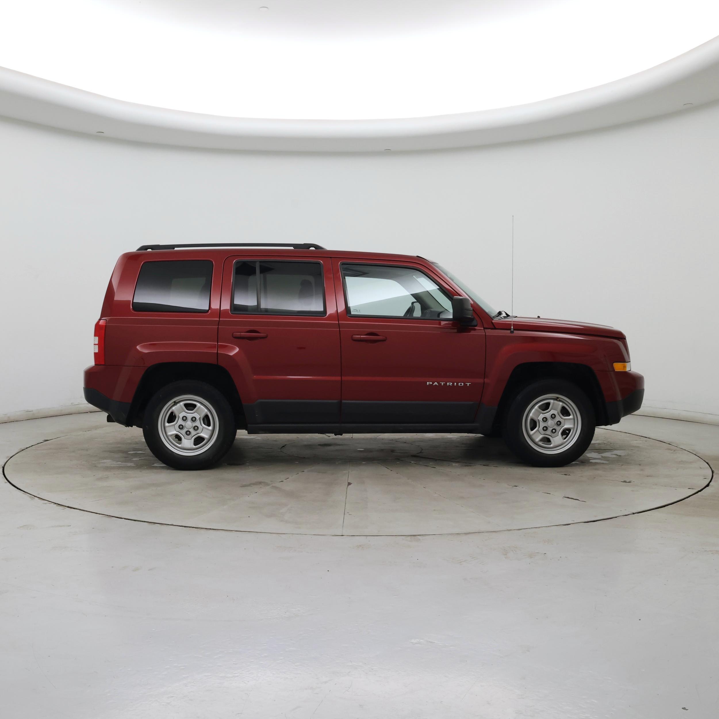 Thumbnail: 2017 Jeep Patriot - 7