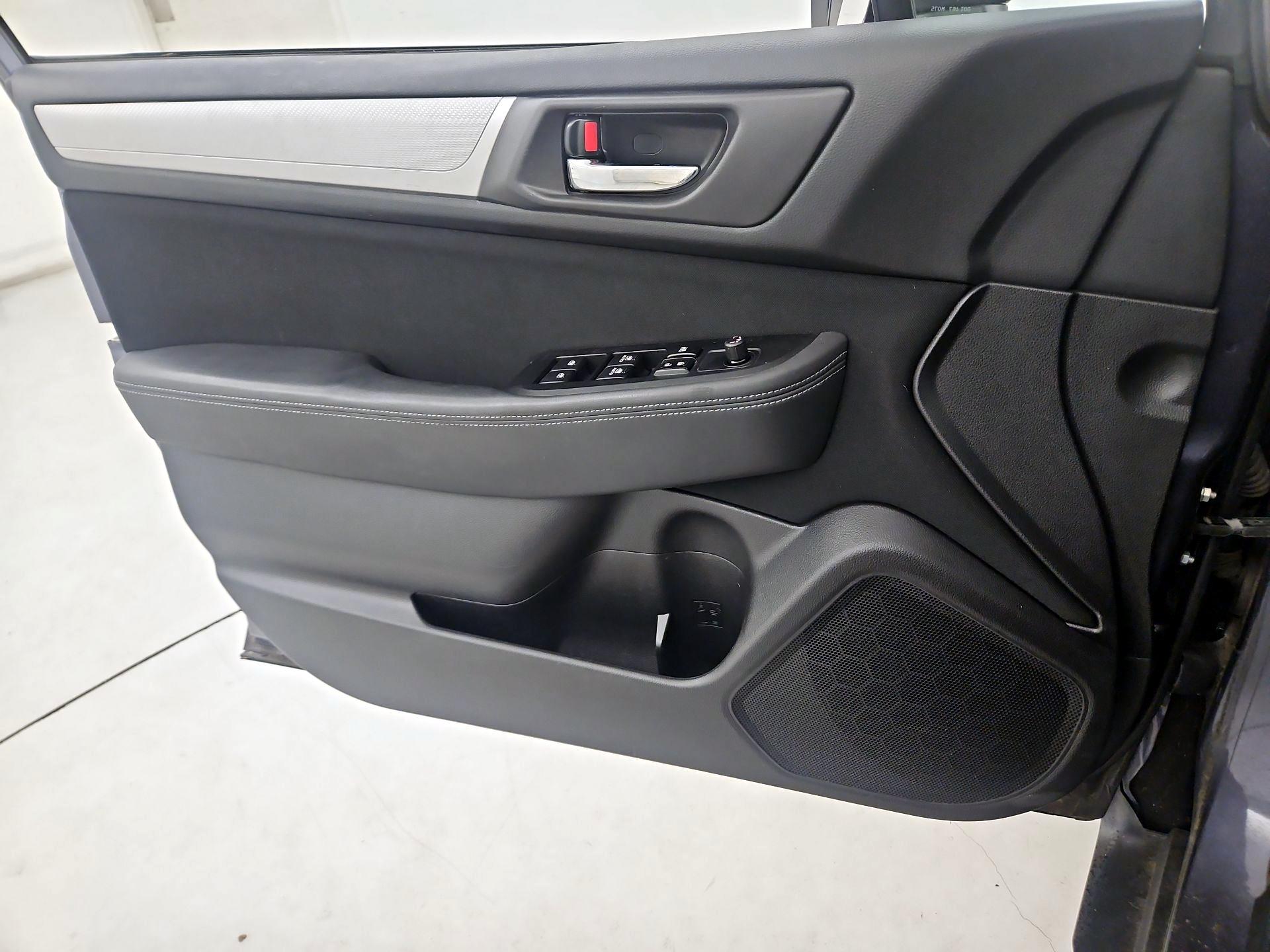 Thumbnail: 2015 Subaru Outback - 12