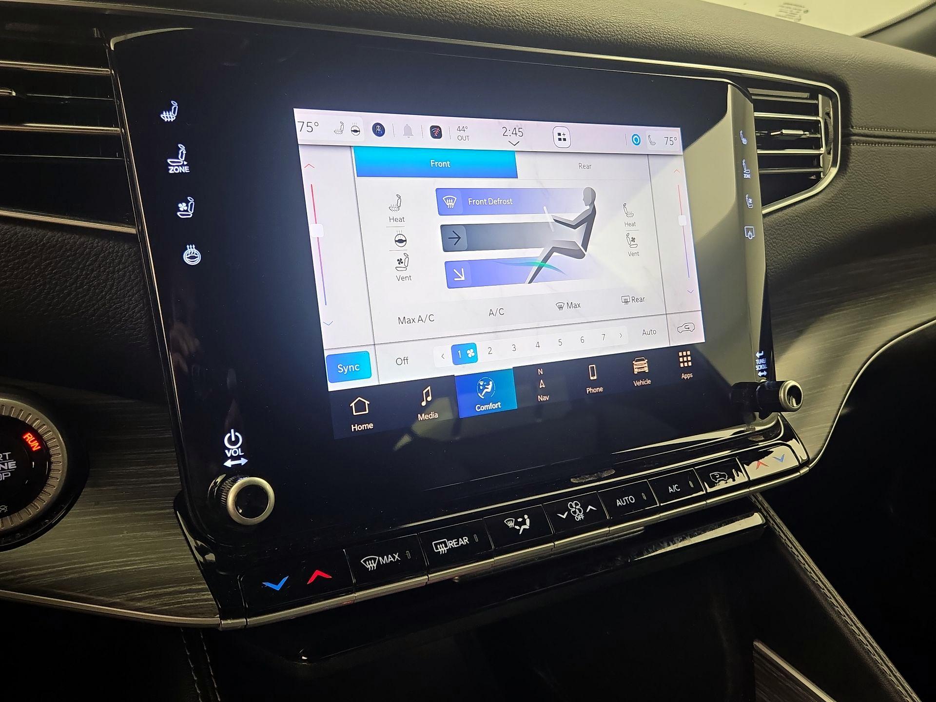 Thumbnail: 2024 Jeep Wagoneer - 17