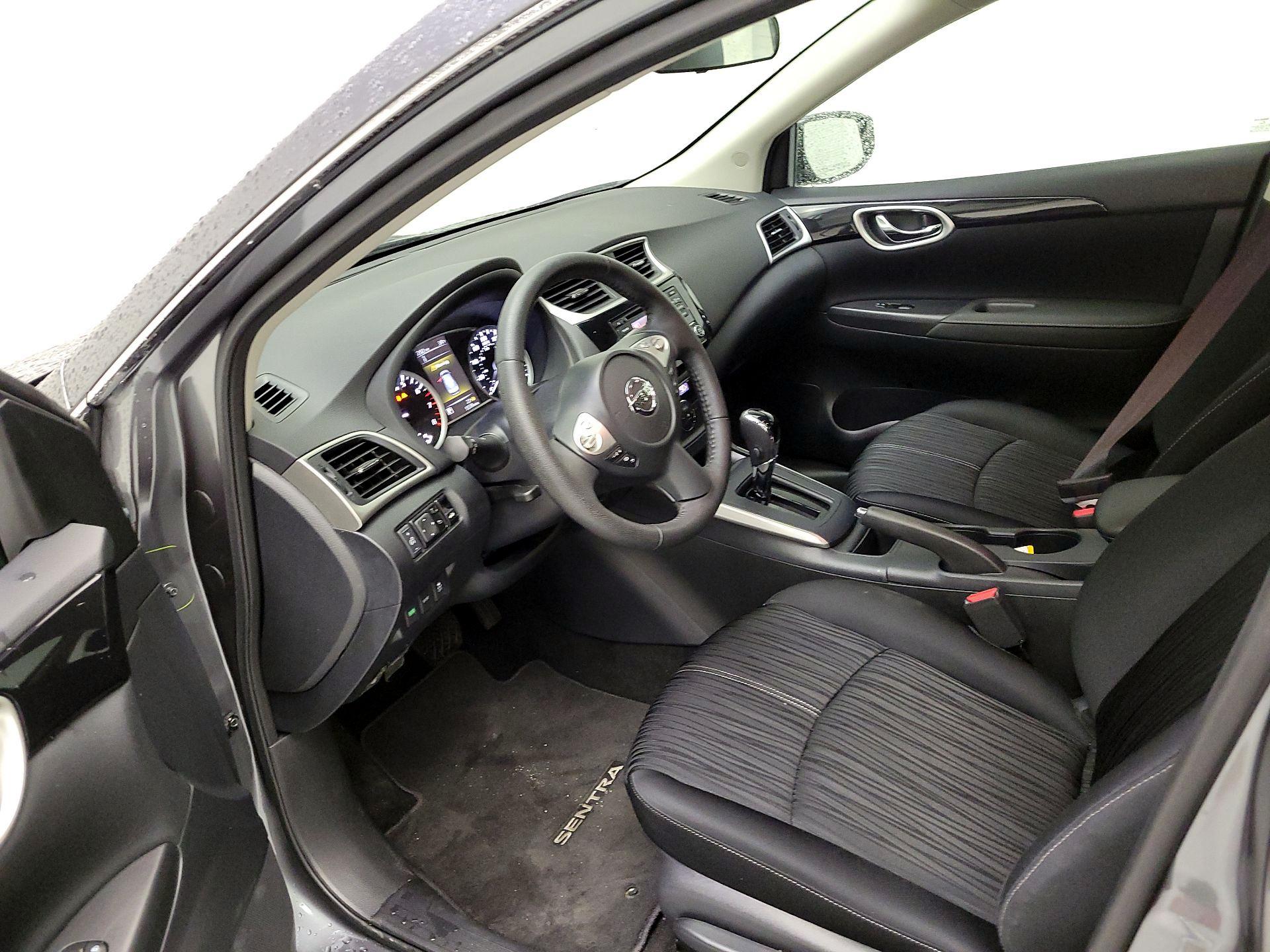 Thumbnail: 2018 Nissan Sentra - 9