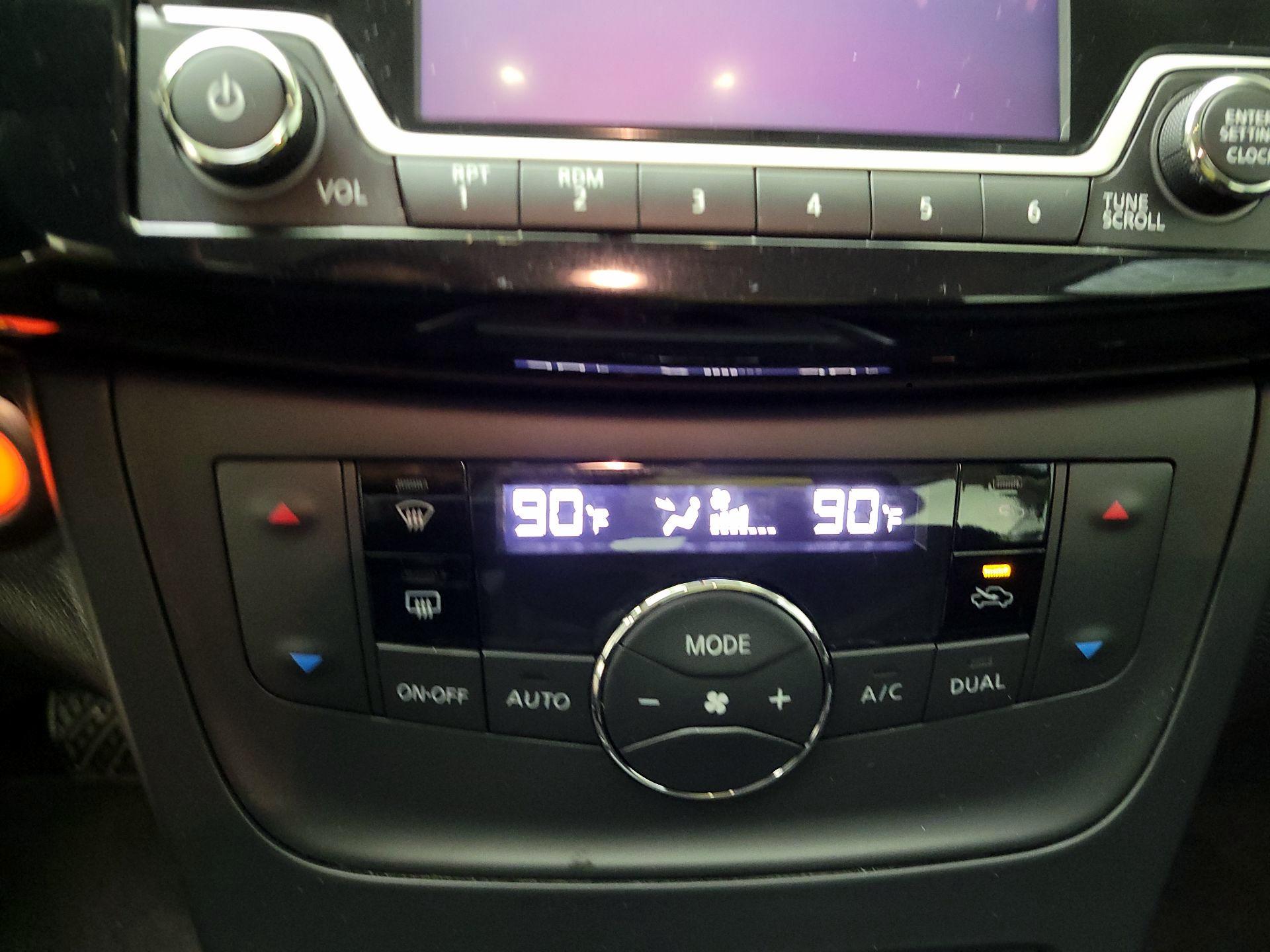 Thumbnail: 2018 Nissan Sentra - 14