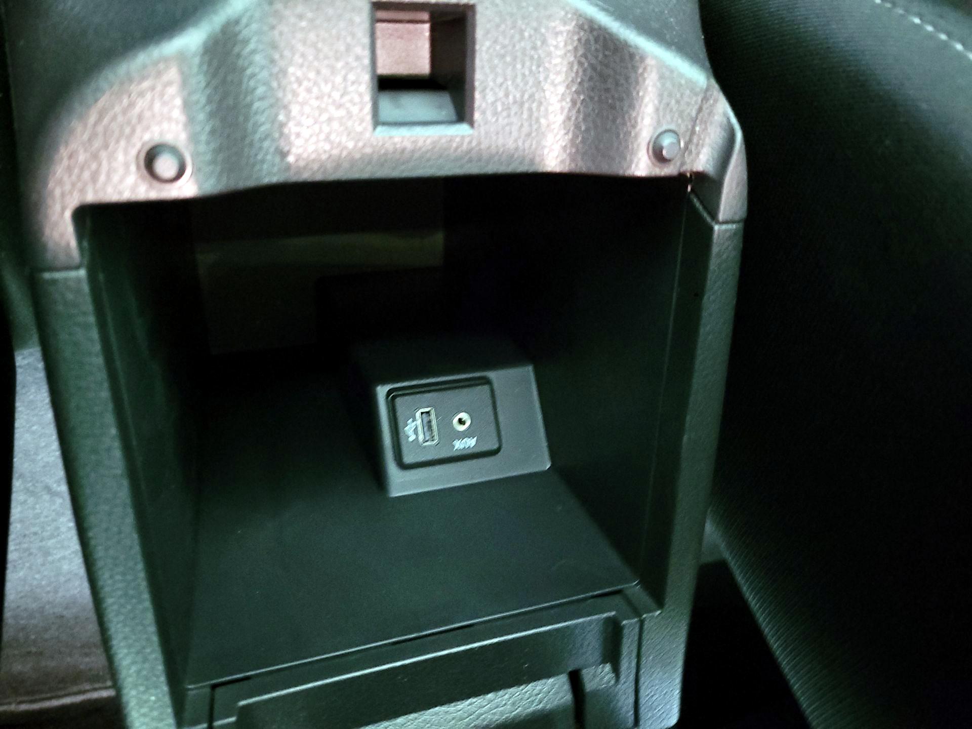 Thumbnail: 2018 Nissan Sentra - 16