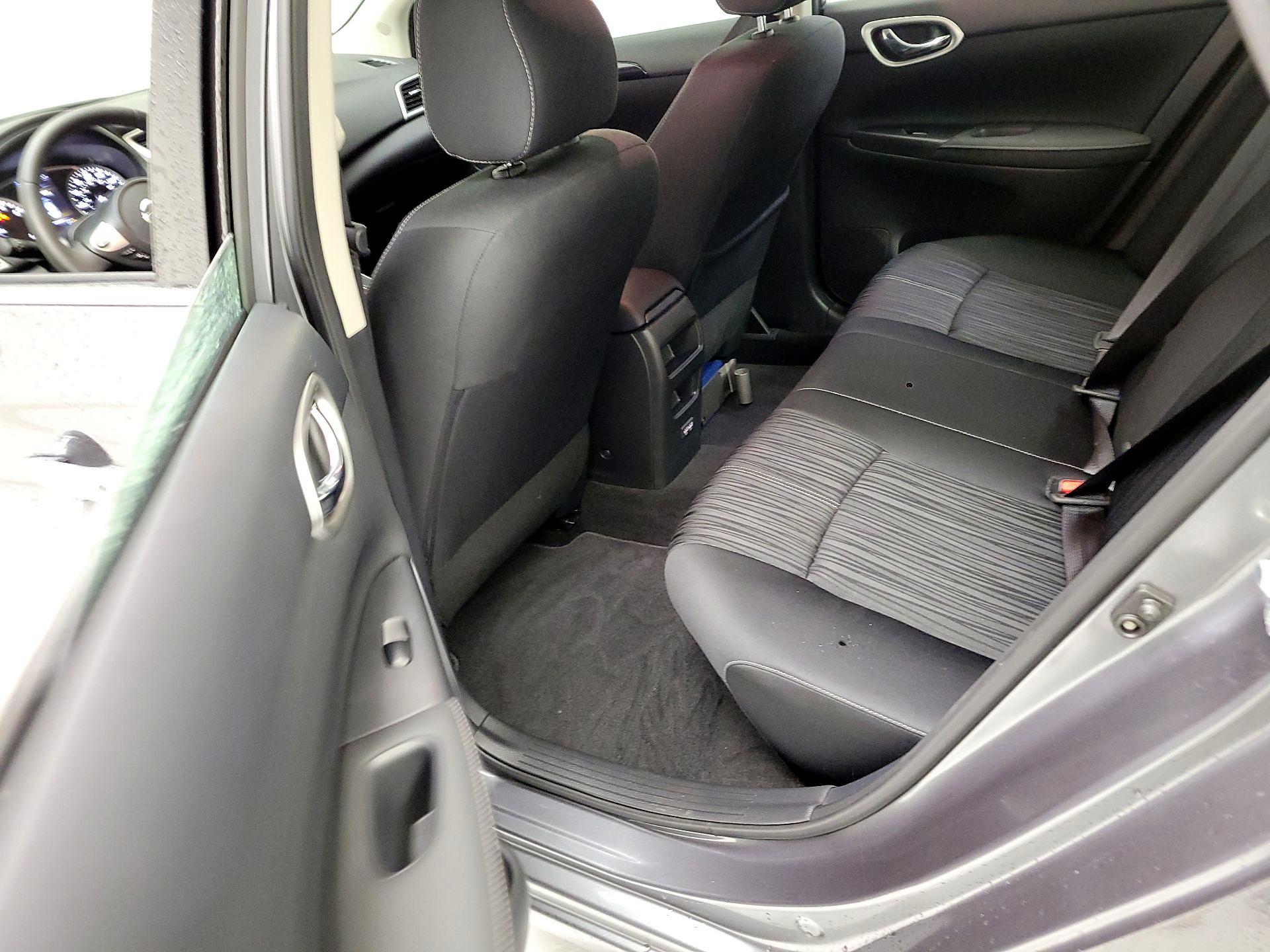 Thumbnail: 2018 Nissan Sentra - 17