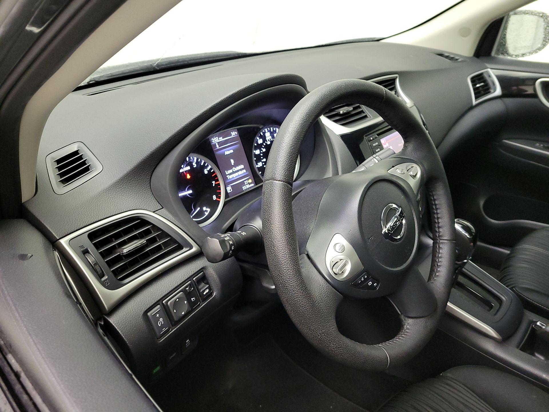 Thumbnail: 2018 Nissan Sentra - 8