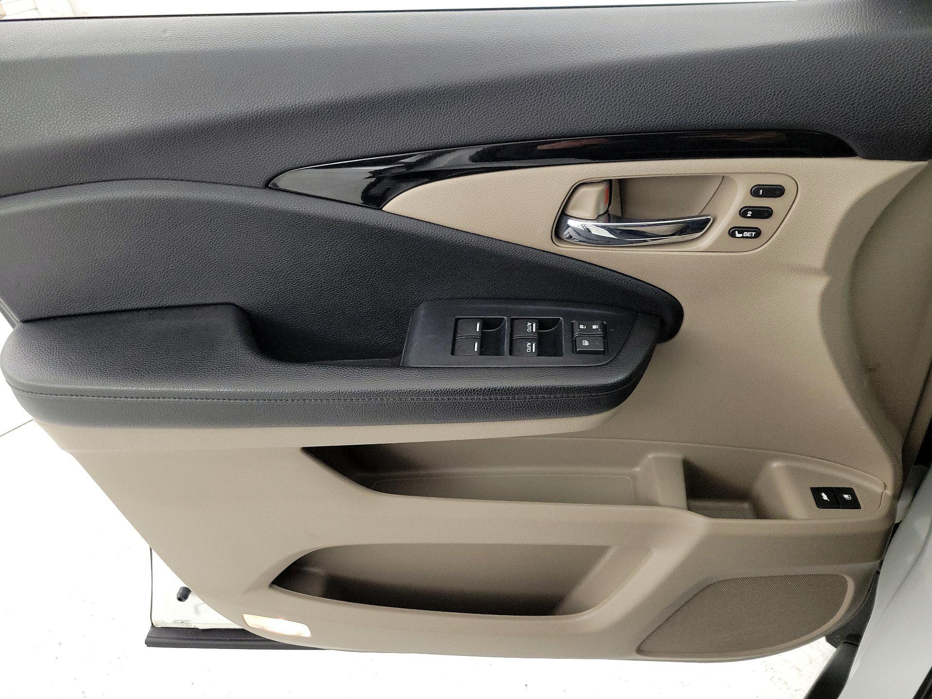 Thumbnail: 2022 Honda Pilot - 12