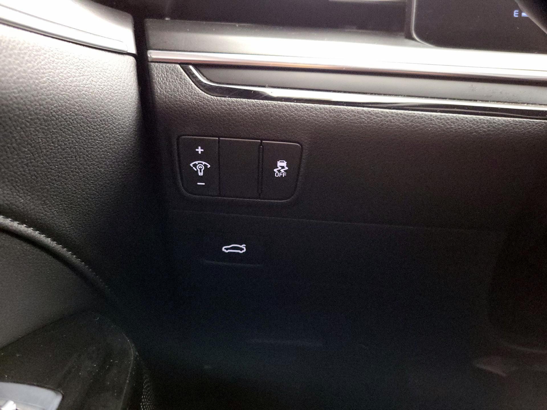 Thumbnail: 2025 Kia K5 - 13