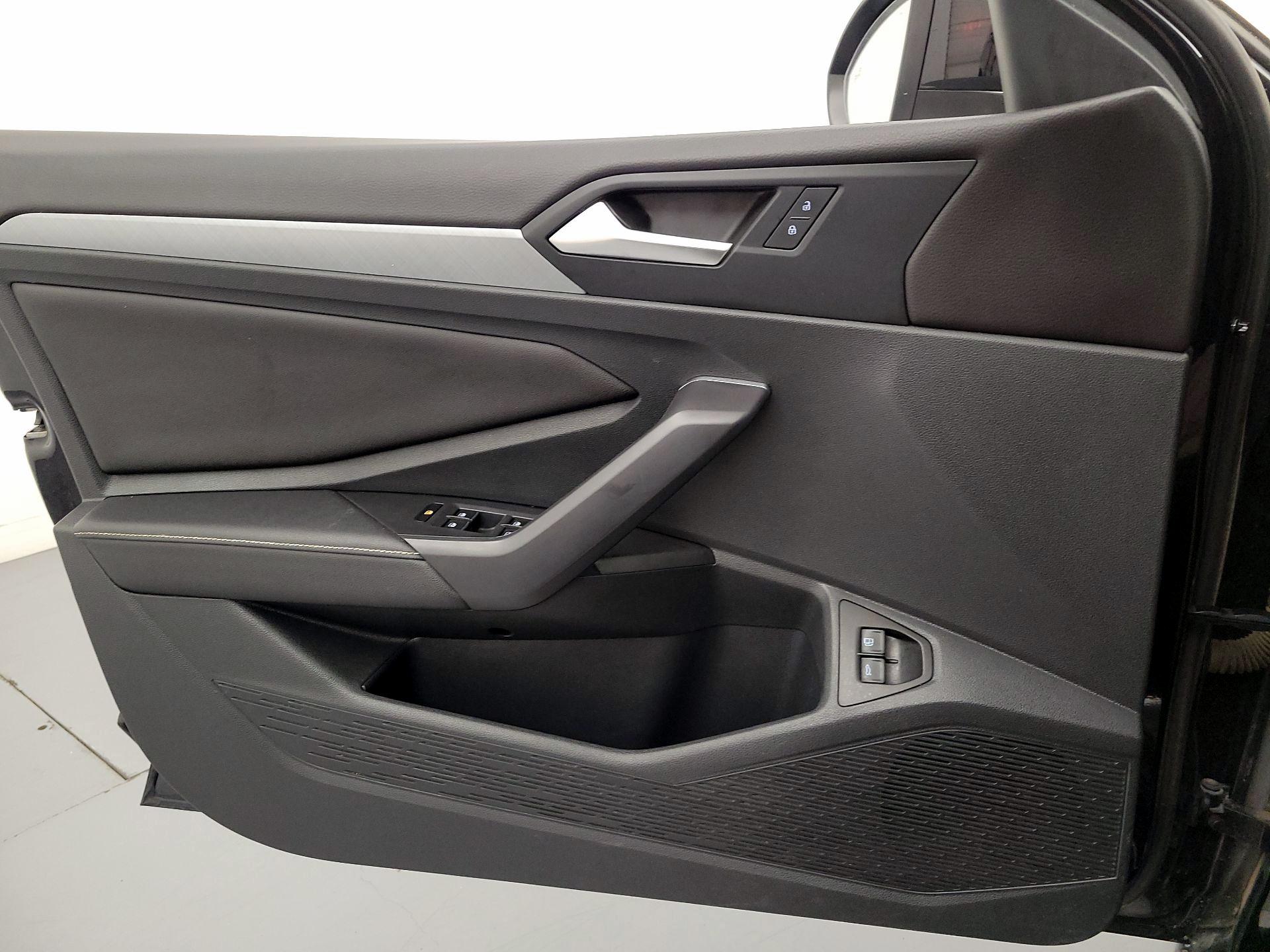 Thumbnail: 2024 Volkswagen Jetta - 12