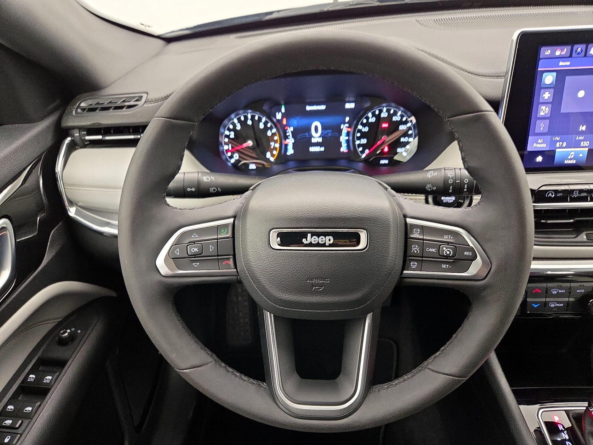 Thumbnail: 2023 Jeep Compass - 10