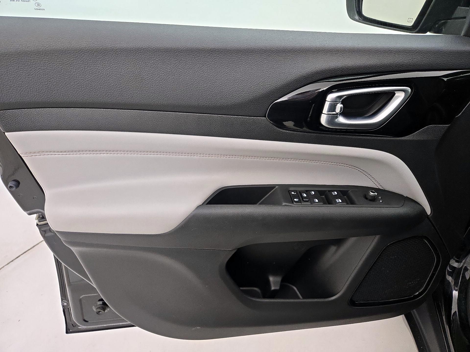 Thumbnail: 2023 Jeep Compass - 12