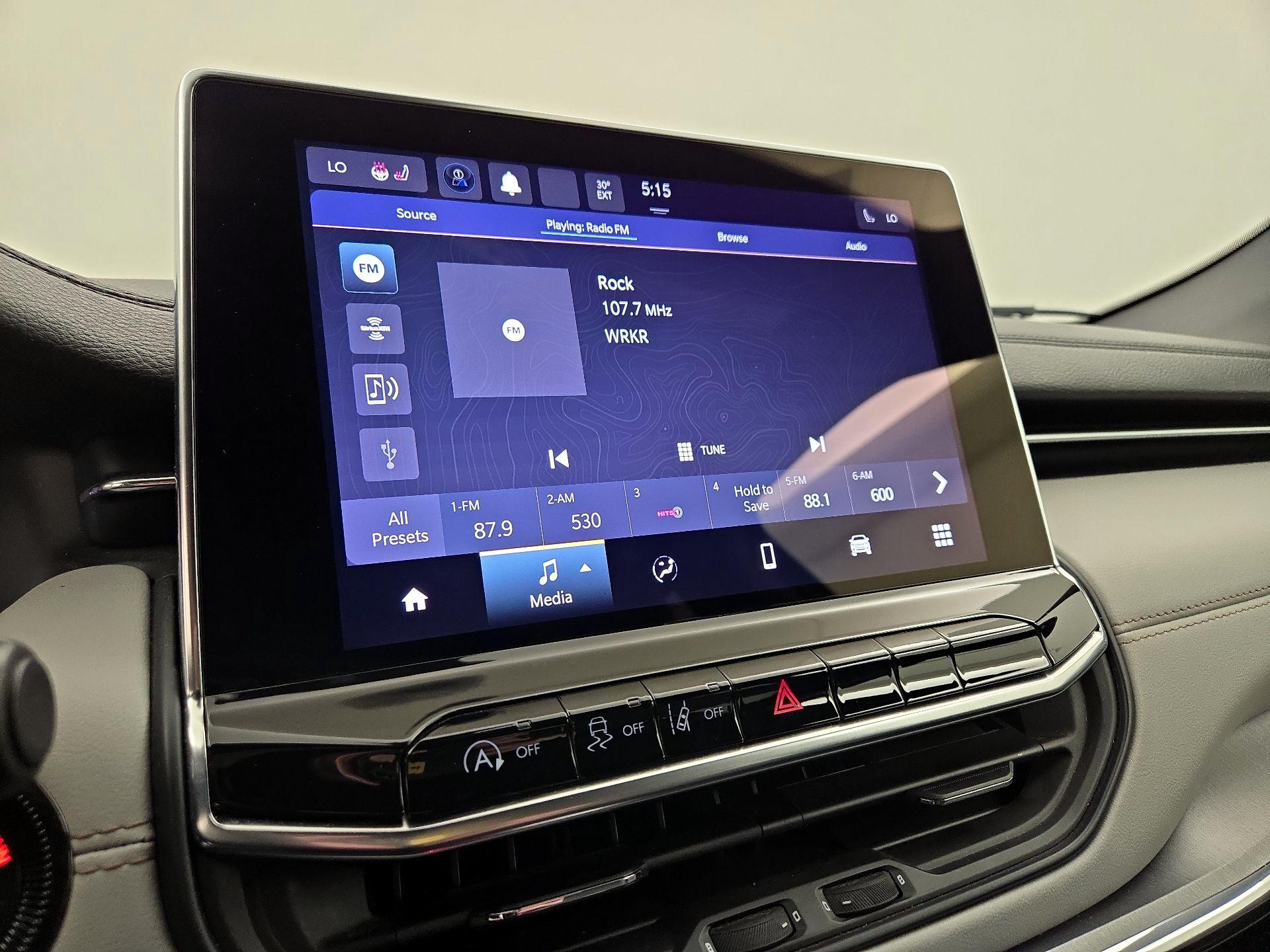 Thumbnail: 2023 Jeep Compass - 15