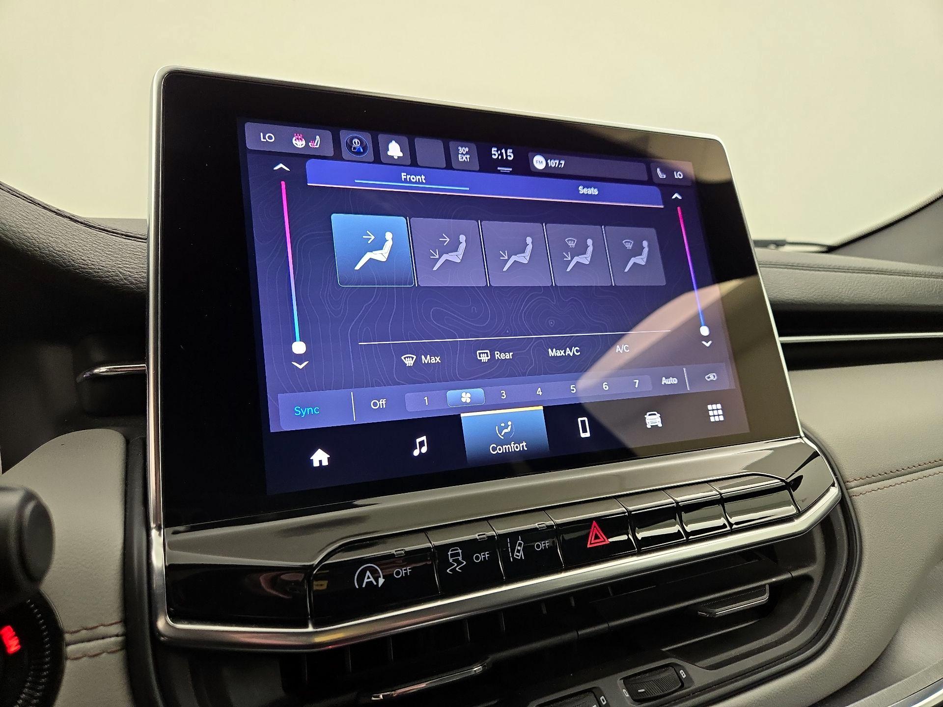 Thumbnail: 2023 Jeep Compass - 16