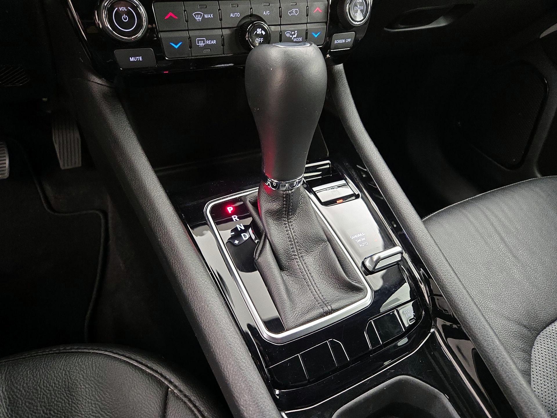 Thumbnail: 2023 Jeep Compass - 17