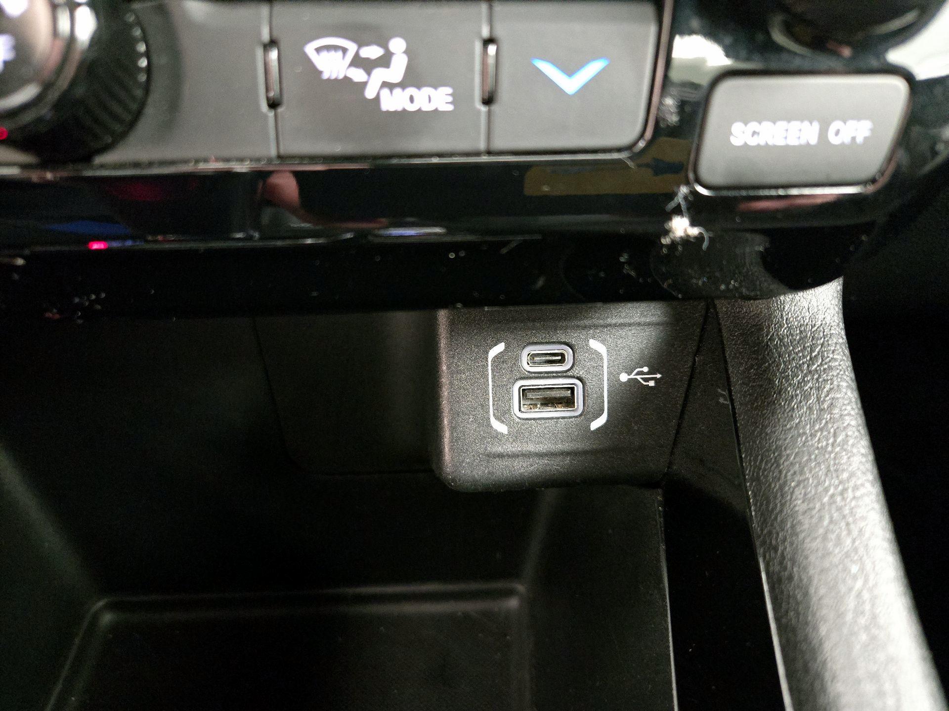 Thumbnail: 2023 Jeep Compass - 18