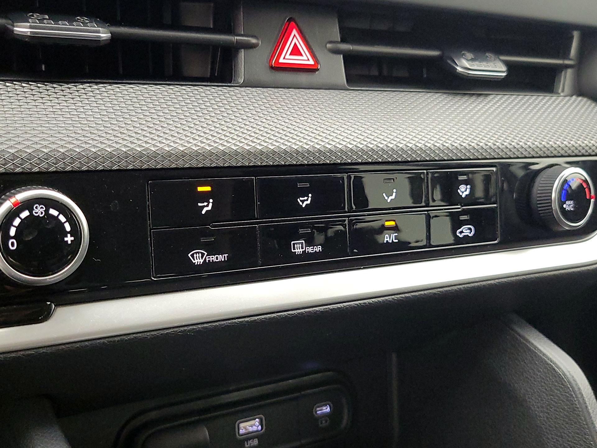 Thumbnail: 2024 Kia Sportage - 16