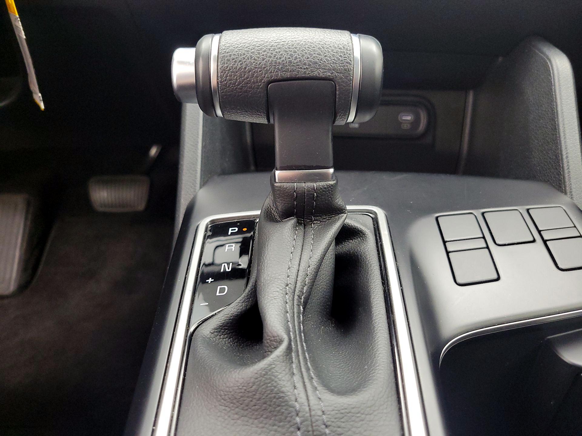 Thumbnail: 2024 Kia Sportage - 17