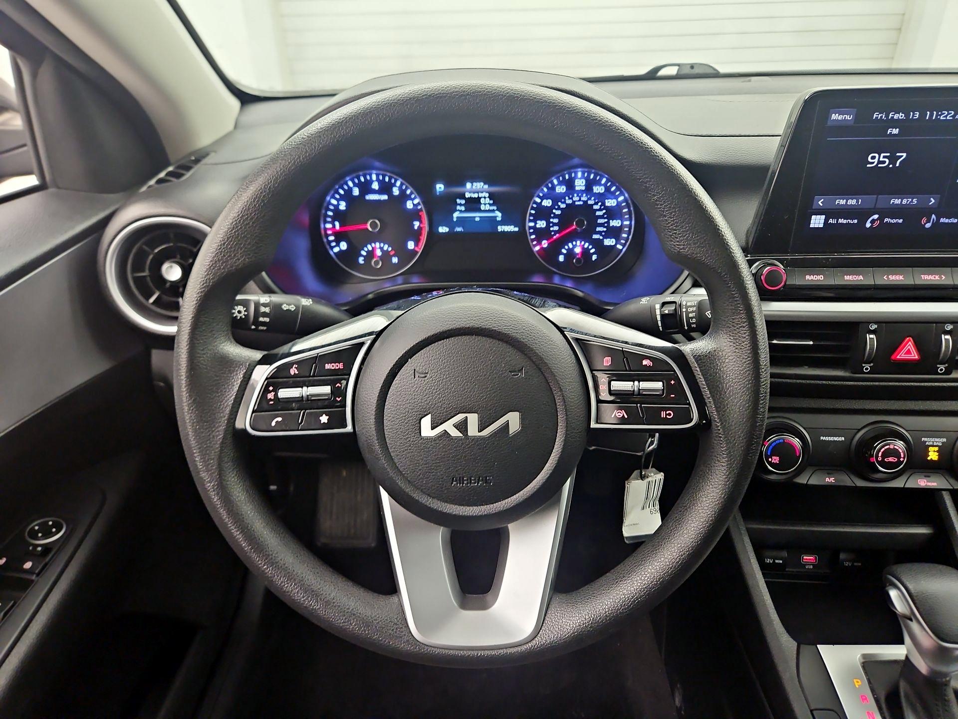 Thumbnail: 2023 Kia Forte - 10