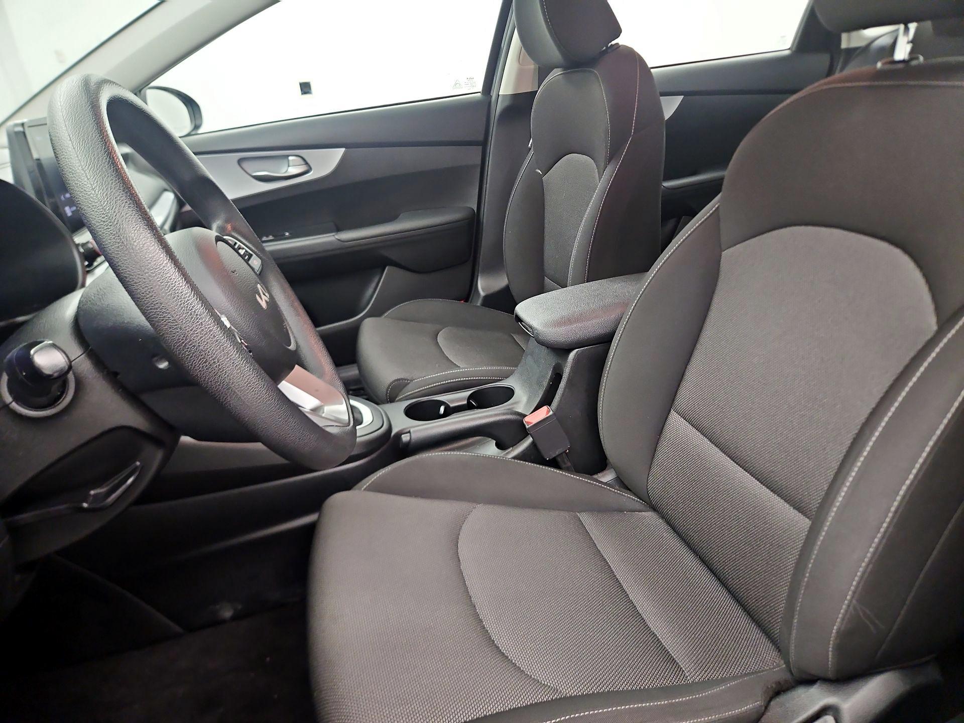 Thumbnail: 2023 Kia Forte - 11