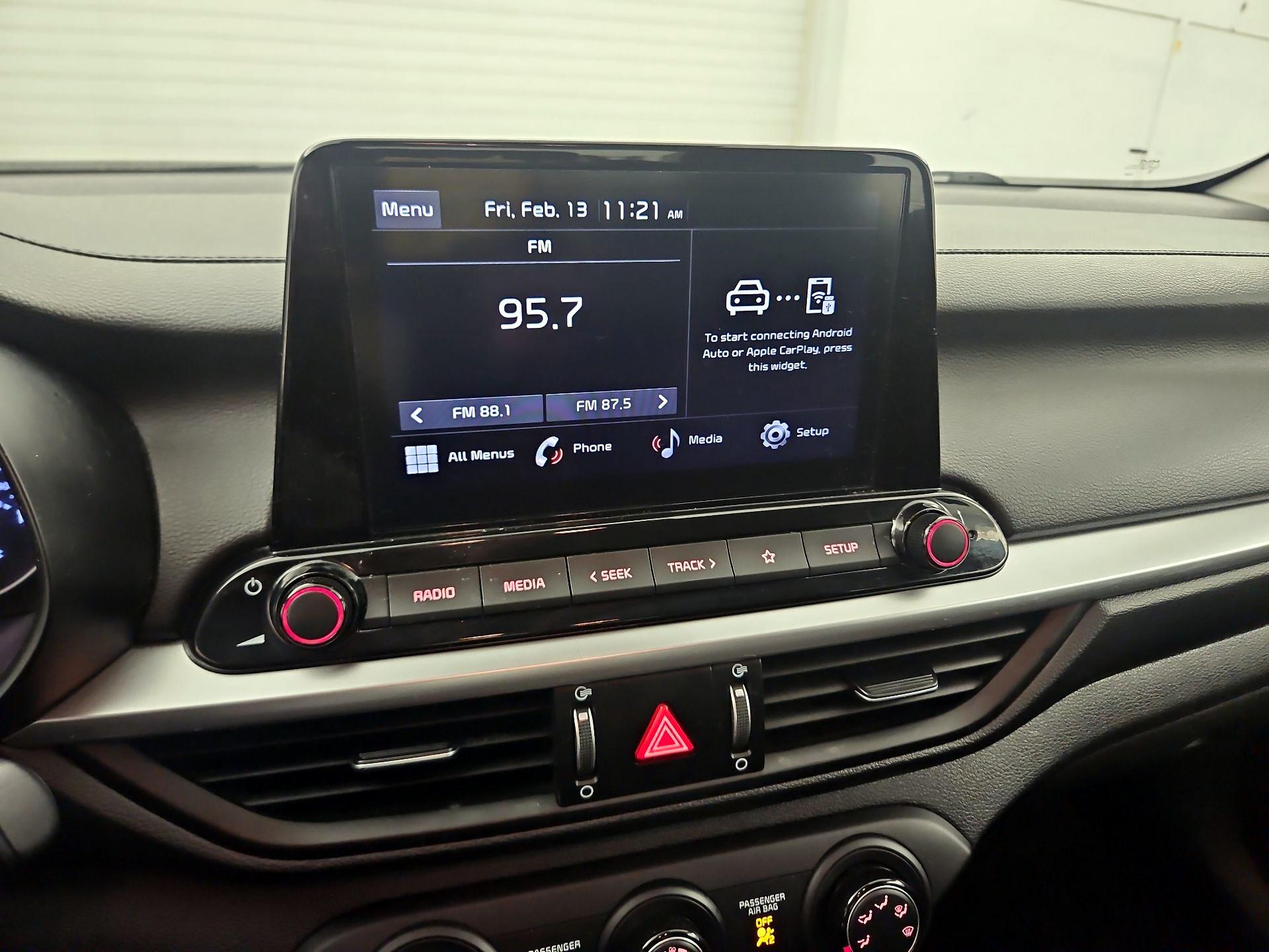 Thumbnail: 2023 Kia Forte - 15