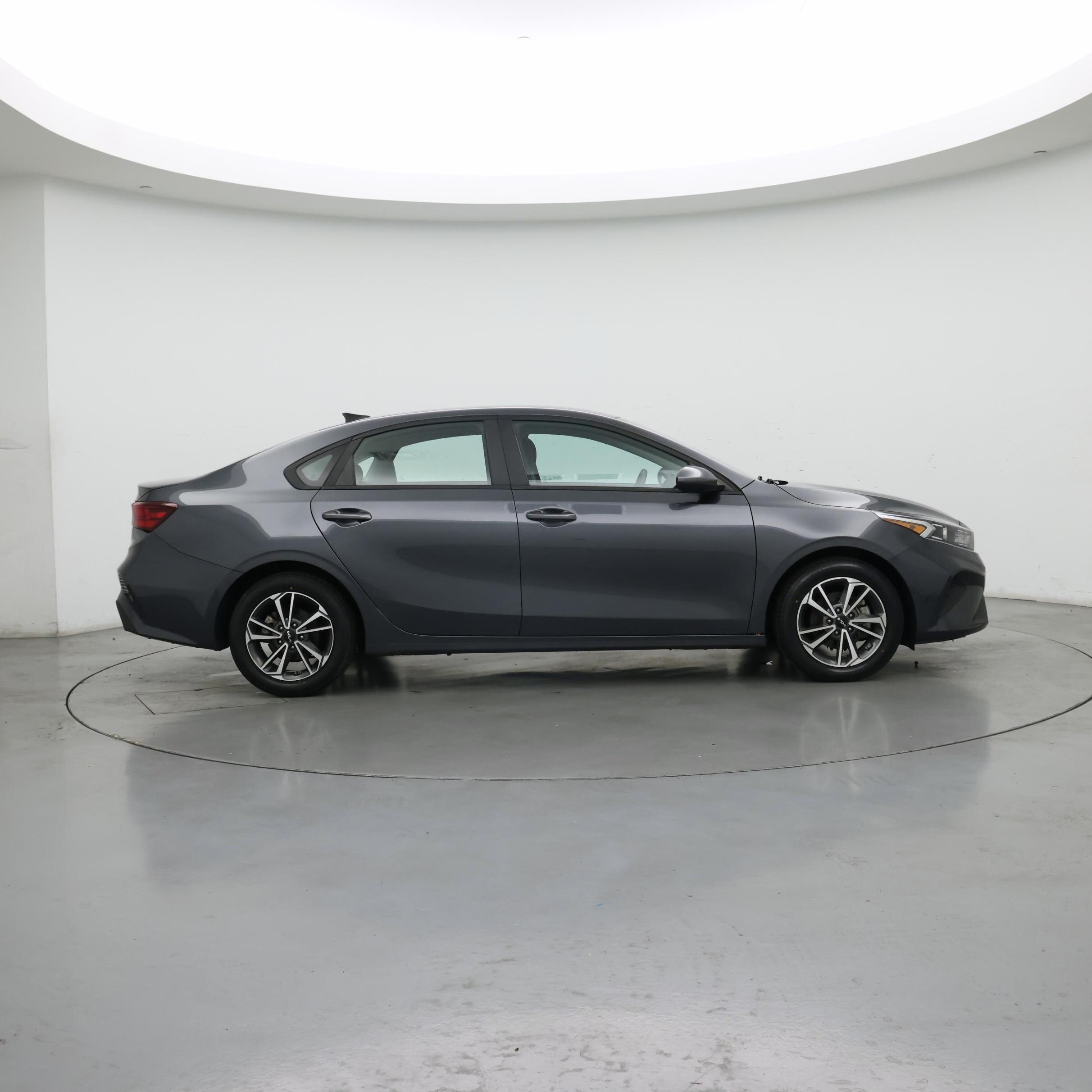 Thumbnail: 2023 Kia Forte - 7