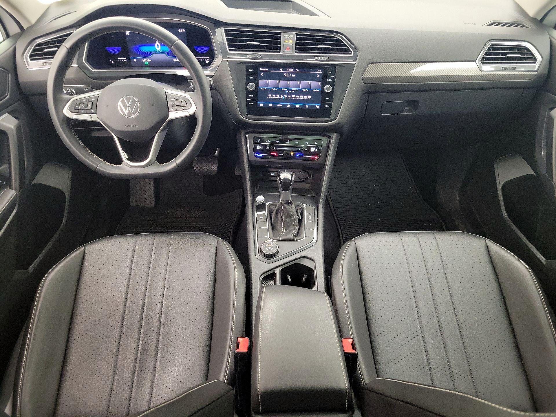 Thumbnail: 2022 Volkswagen Tiguan - 9