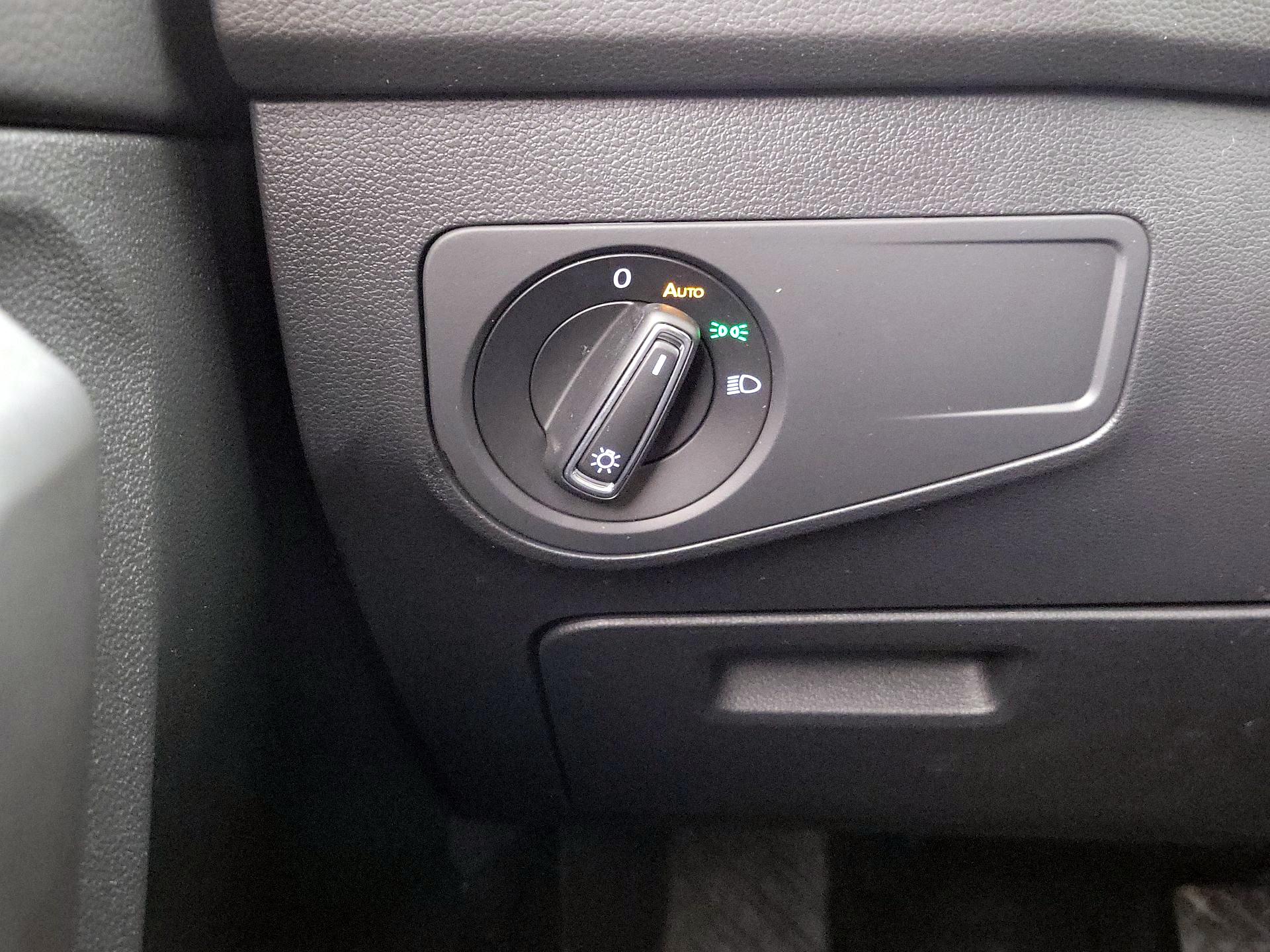 Thumbnail: 2022 Volkswagen Tiguan - 13