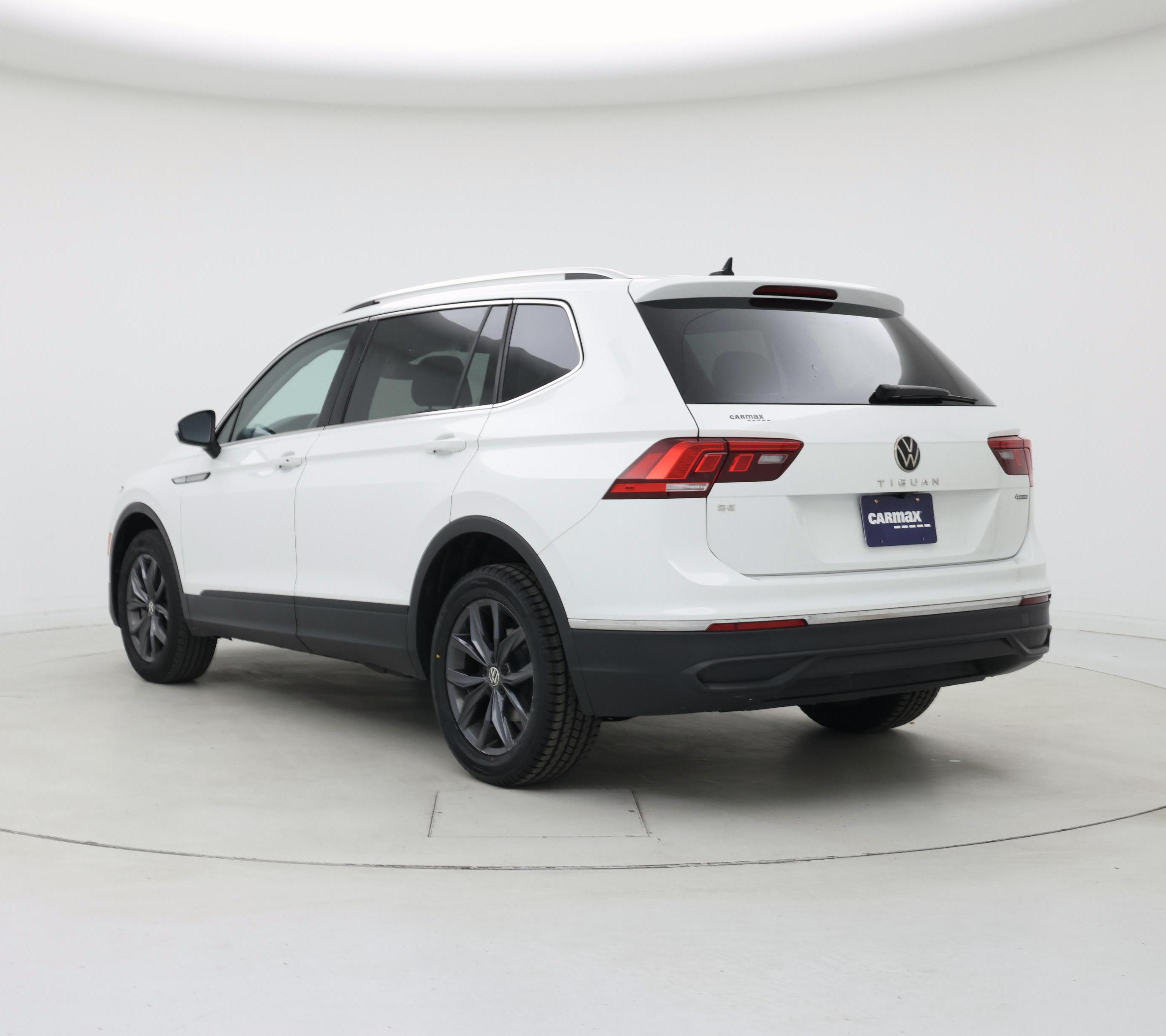 Thumbnail: 2022 Volkswagen Tiguan - 2