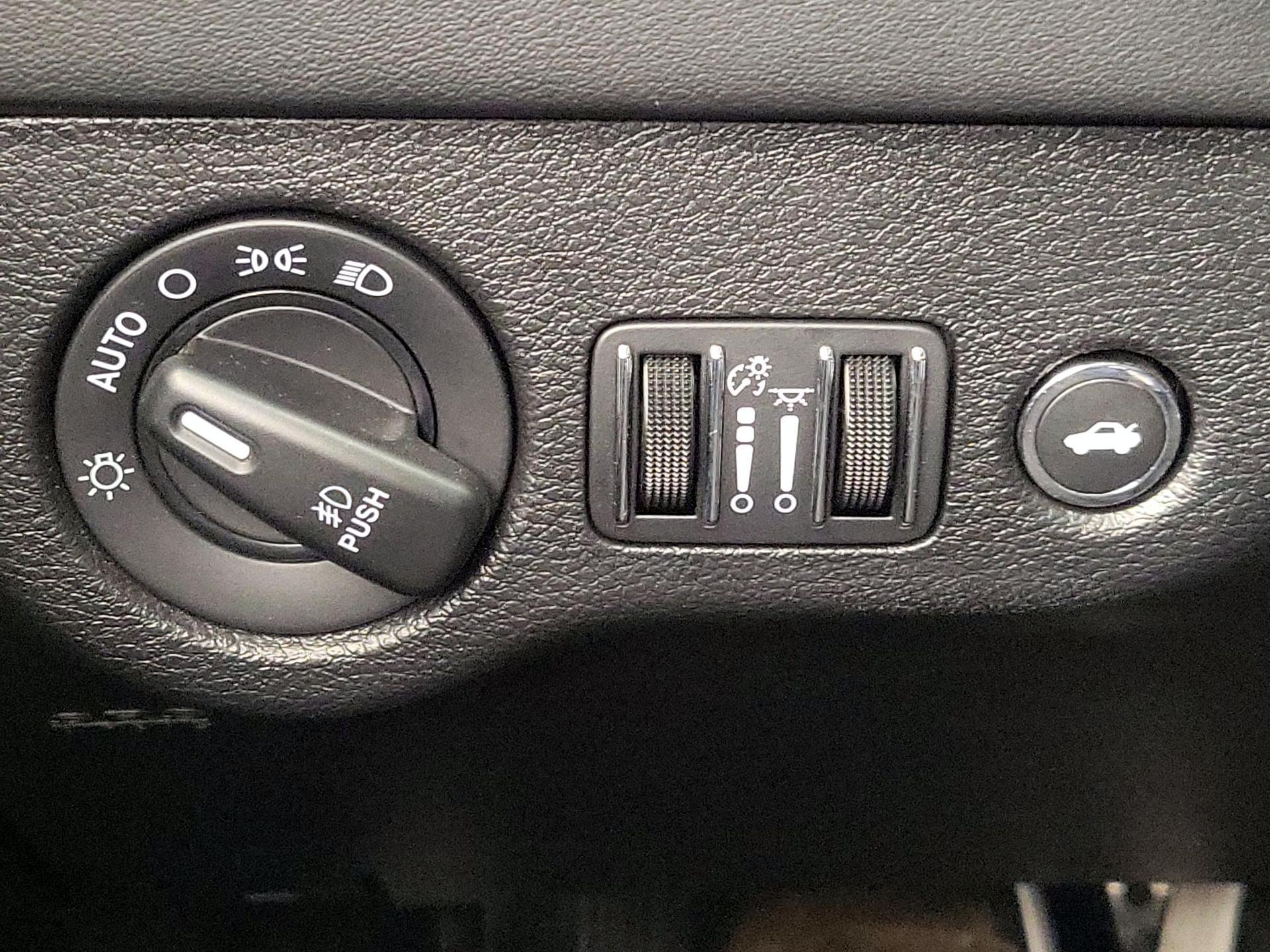 Thumbnail: 2022 Dodge Charger - 13