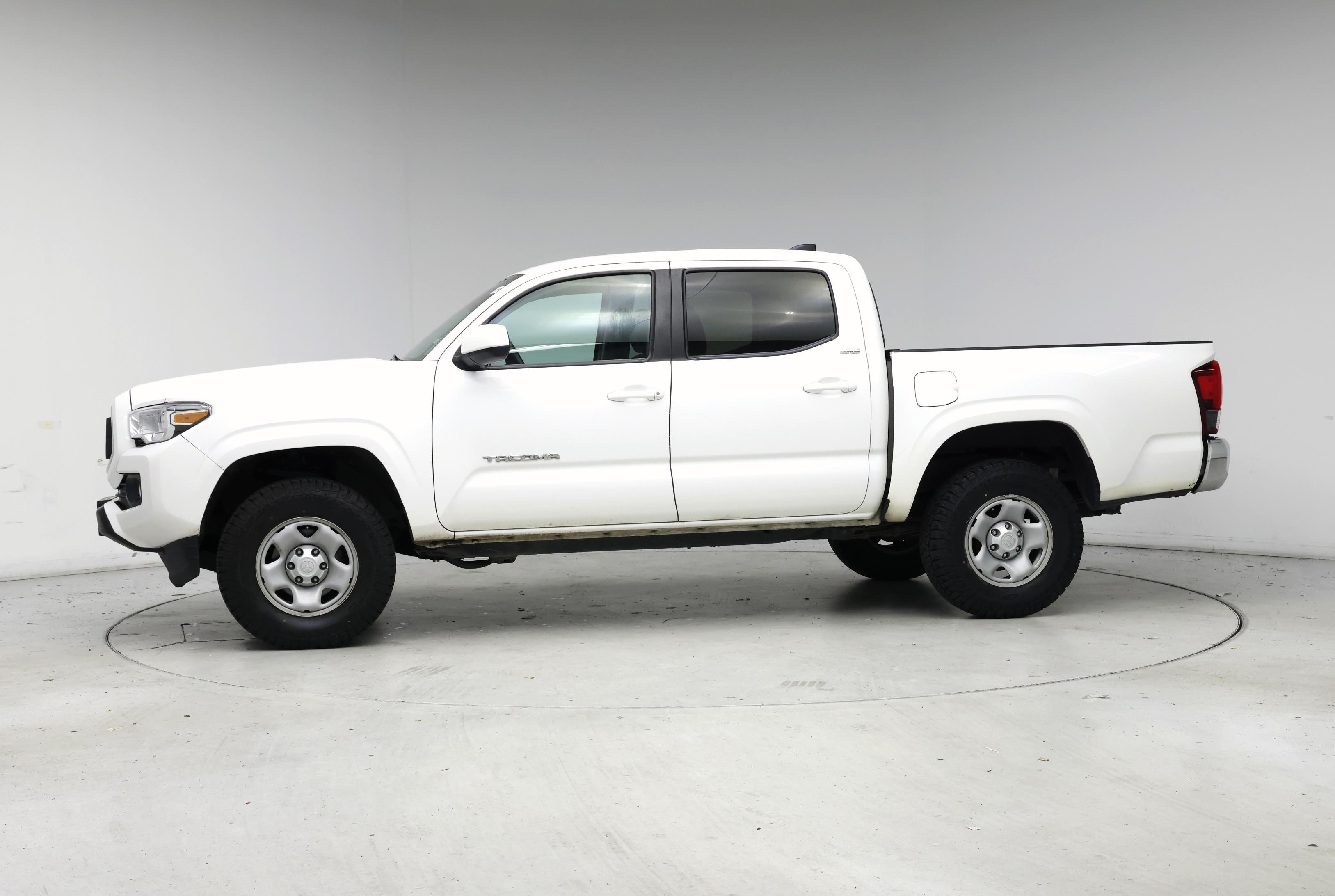 Thumbnail: 2022 Toyota Tacoma - 3