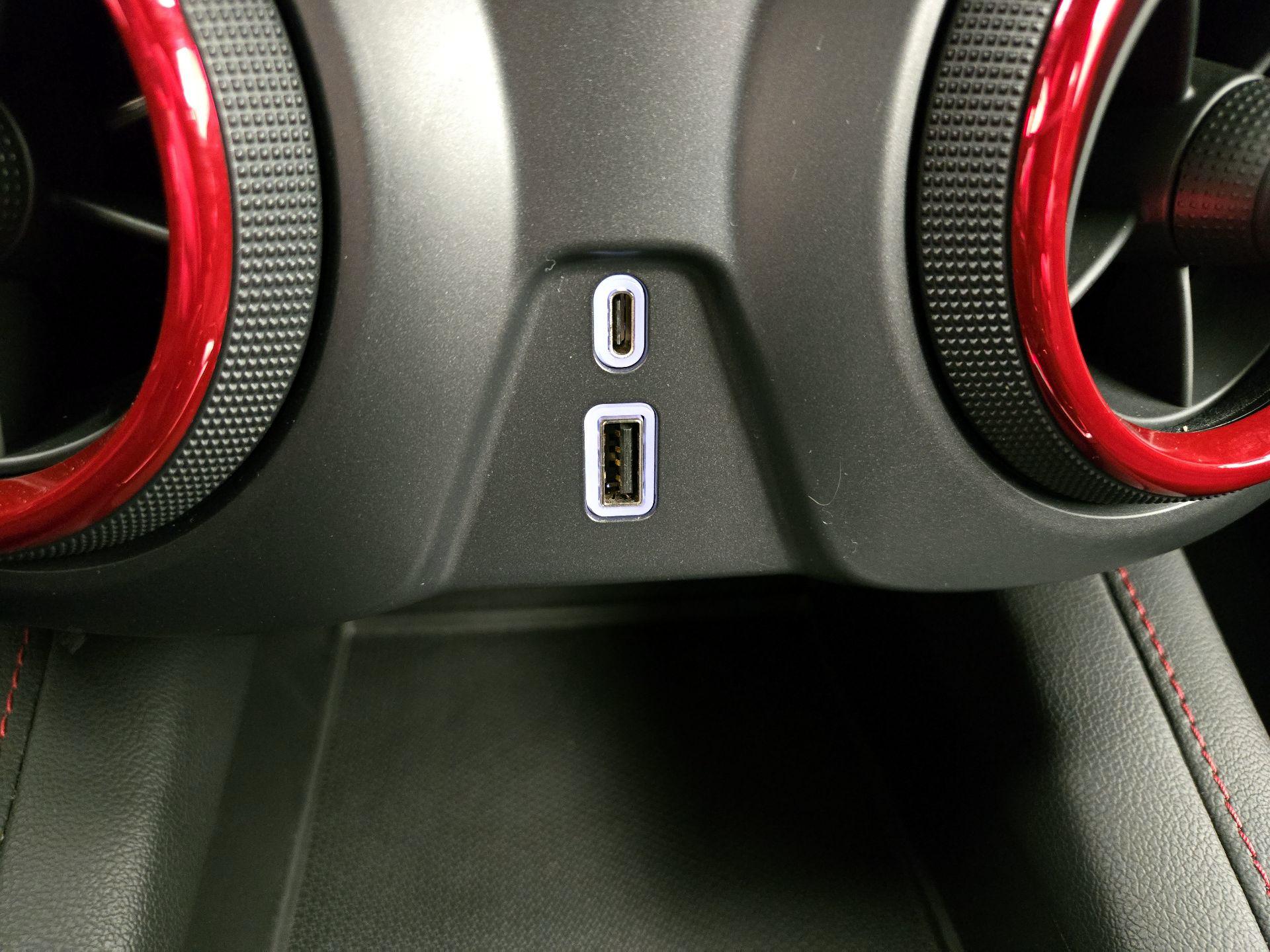 Thumbnail: 2021 Chevrolet Blazer - 19