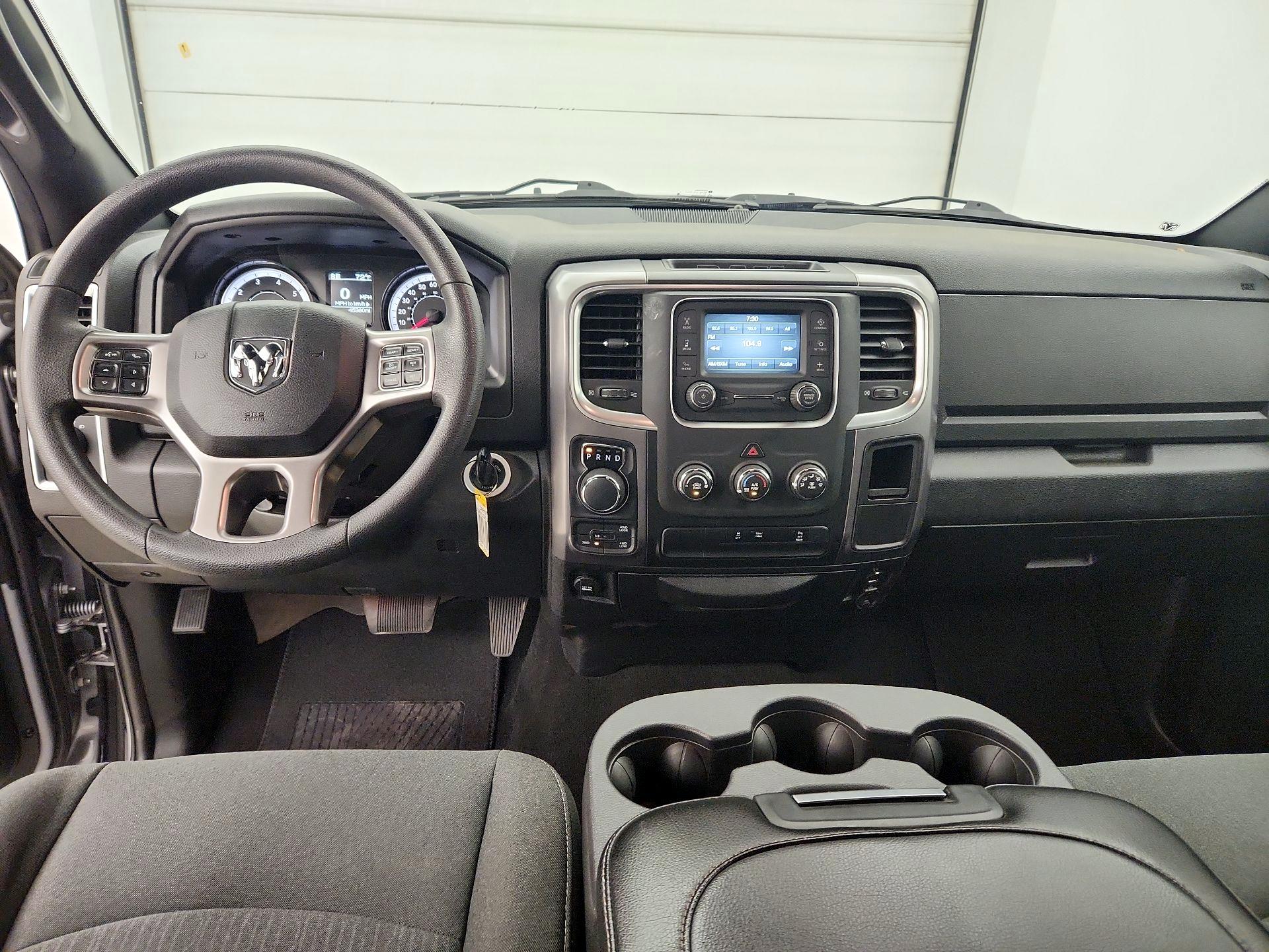 Thumbnail: 2024 RAM 1500 Classic - 9