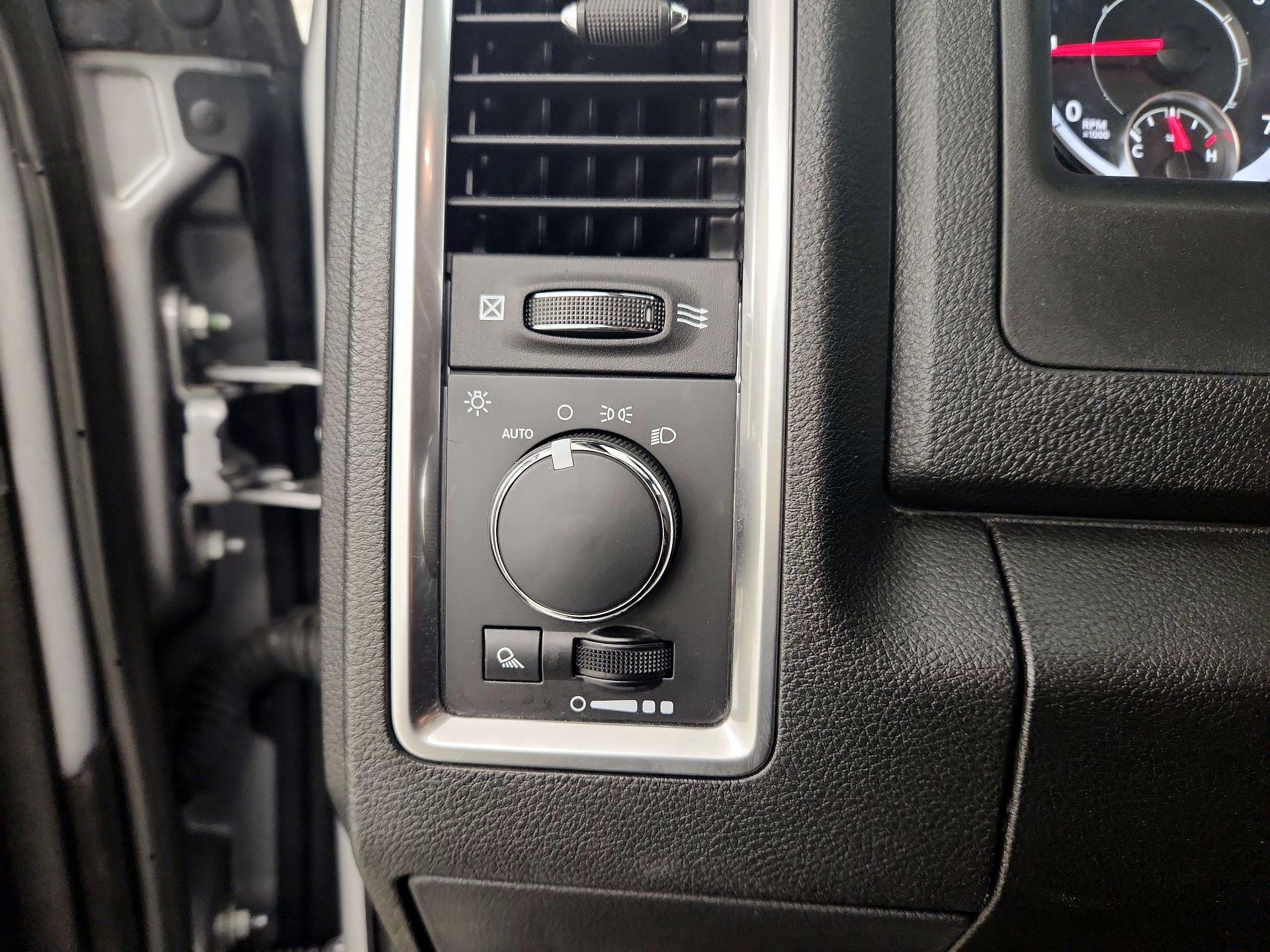 Thumbnail: 2024 RAM 1500 Classic - 13