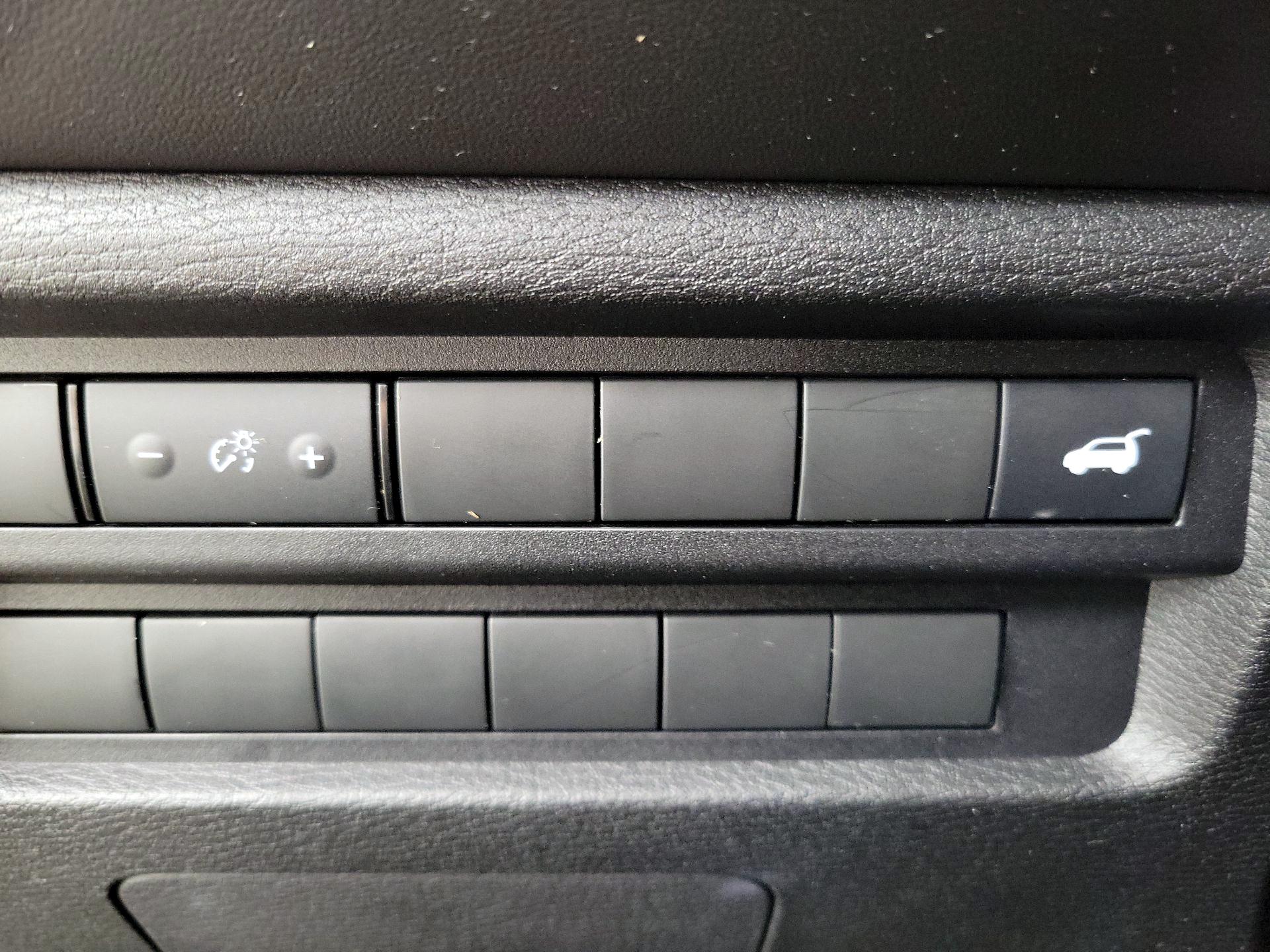 Thumbnail: 2024 Mitsubishi Outlander - 13