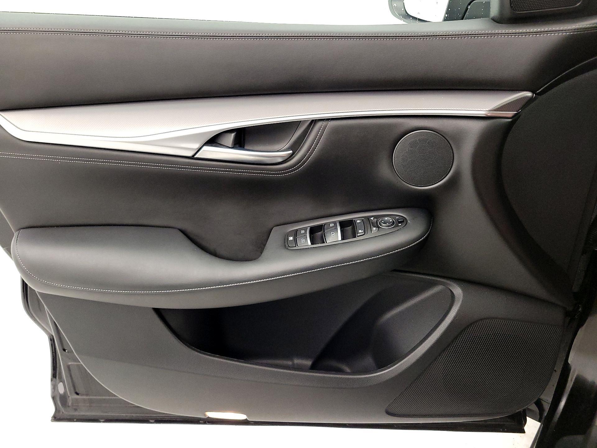 Thumbnail: 2023 INFINITI QX55 - 12