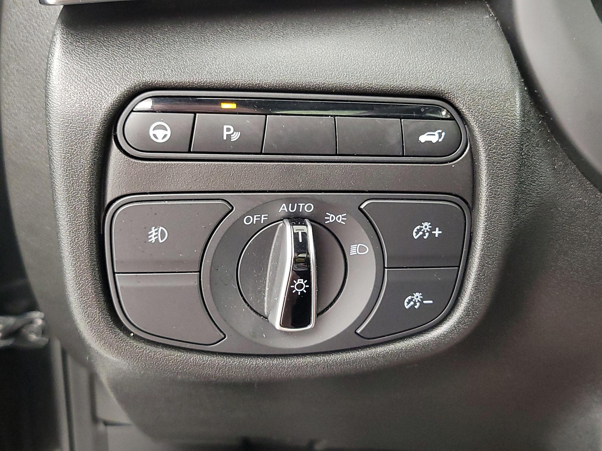 Thumbnail: 2023 INFINITI QX55 - 13