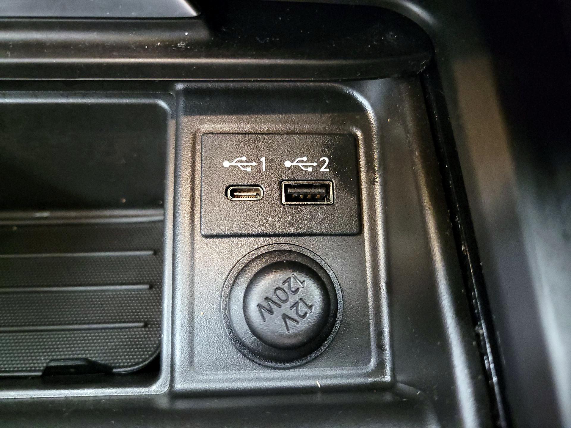 Thumbnail: 2023 INFINITI QX55 - 18