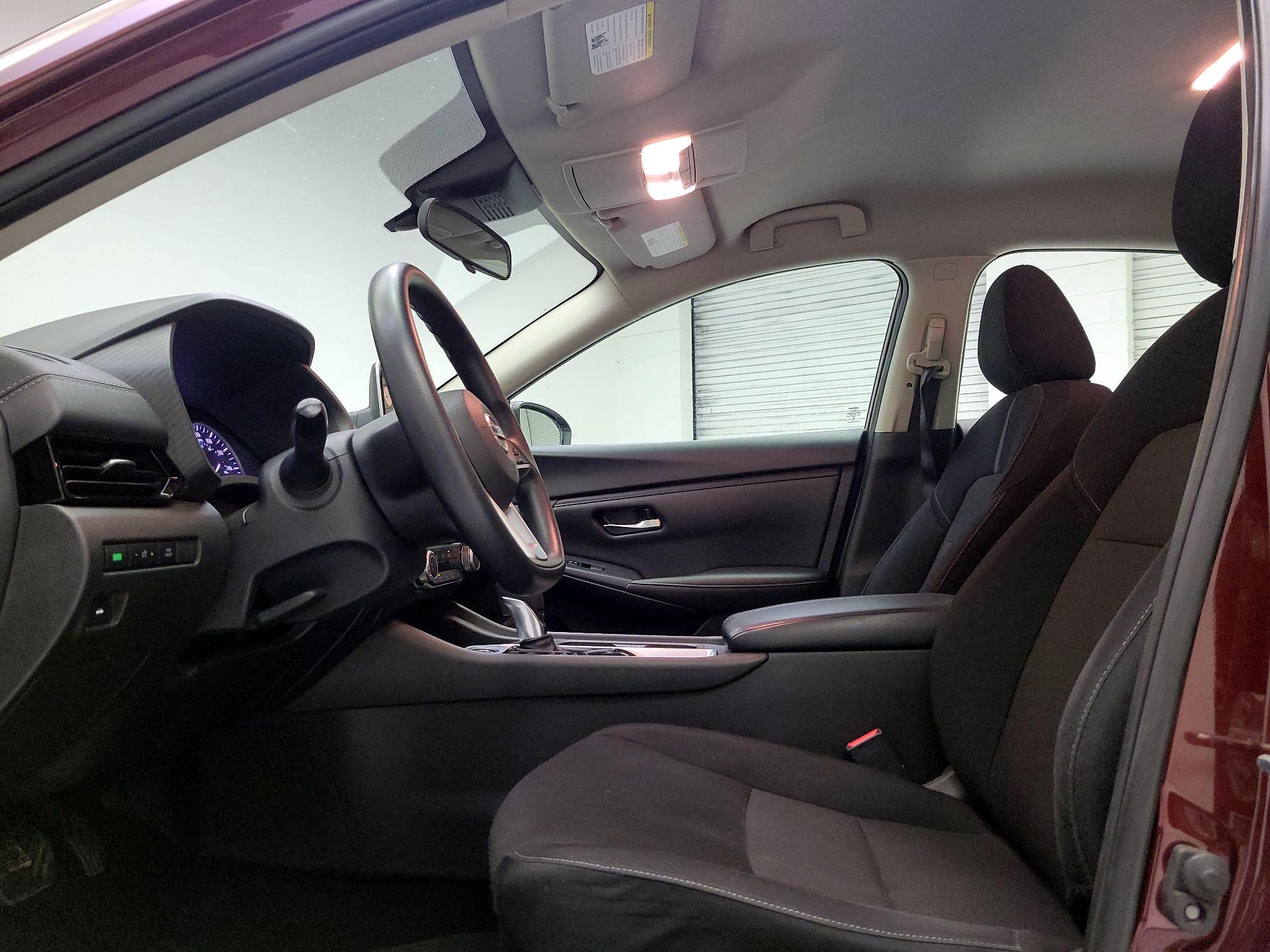 Thumbnail: 2023 Nissan Sentra - 9