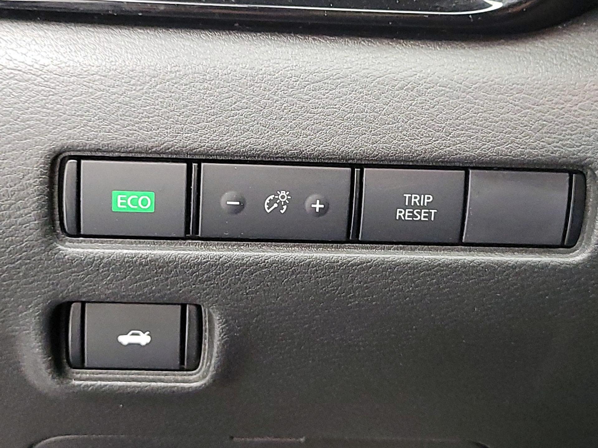 Thumbnail: 2023 Nissan Sentra - 11