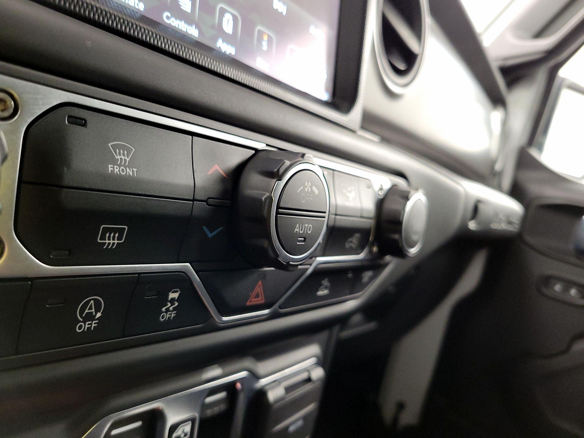 Thumbnail: 2023 Jeep Wrangler - 17